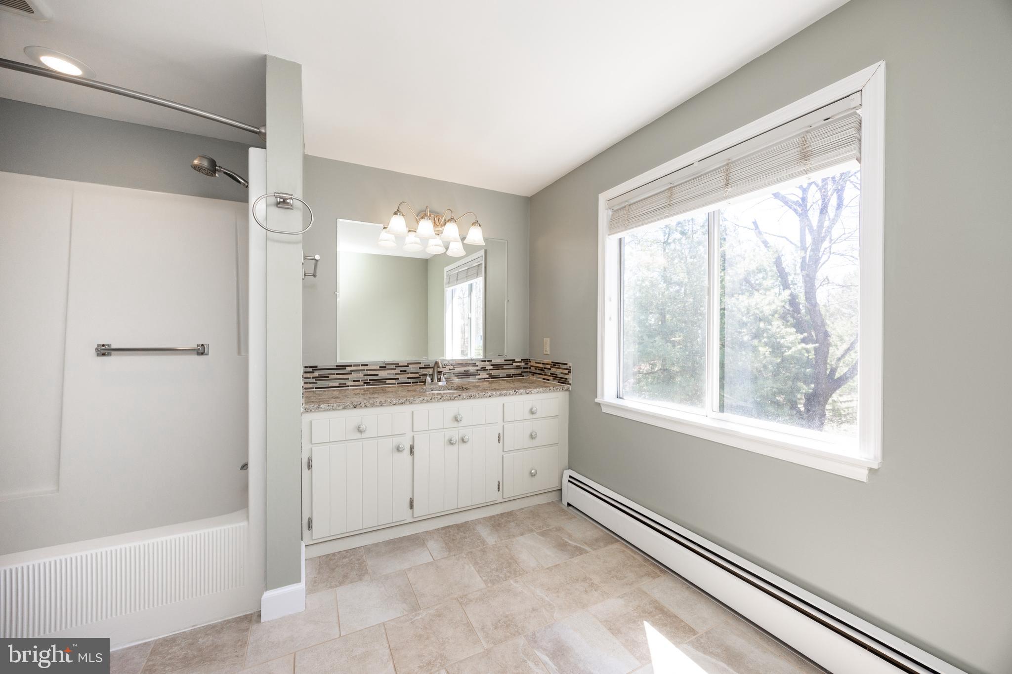 PENN OAK MANOR - Residential