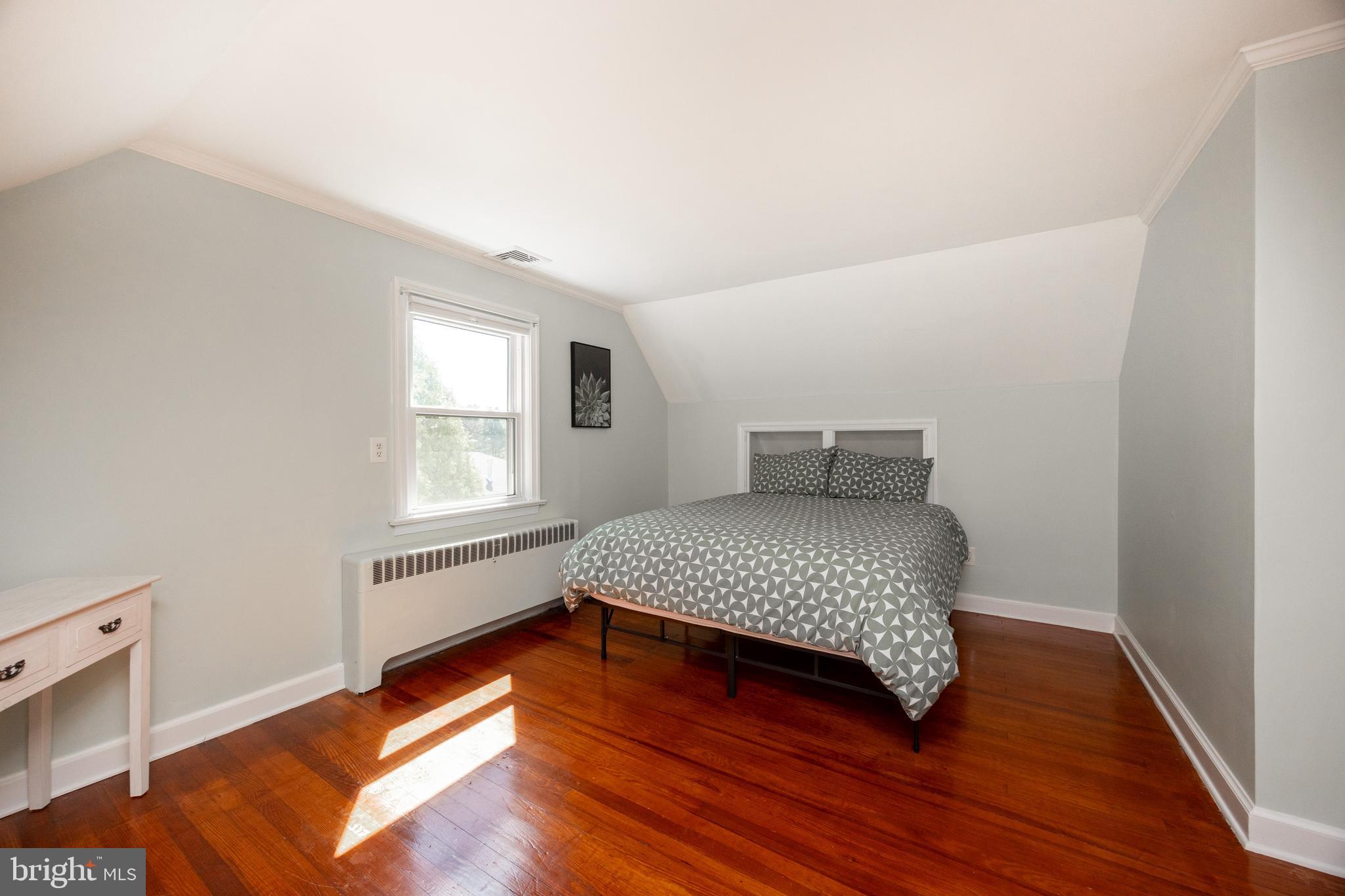 PENN OAK MANOR - Residential