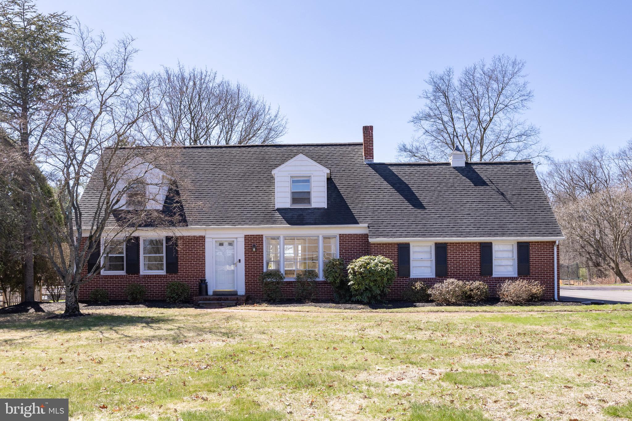 PENN OAK MANOR - Residential