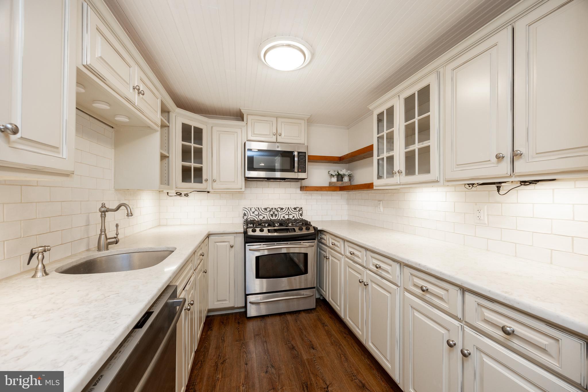 PENN OAK MANOR - Residential