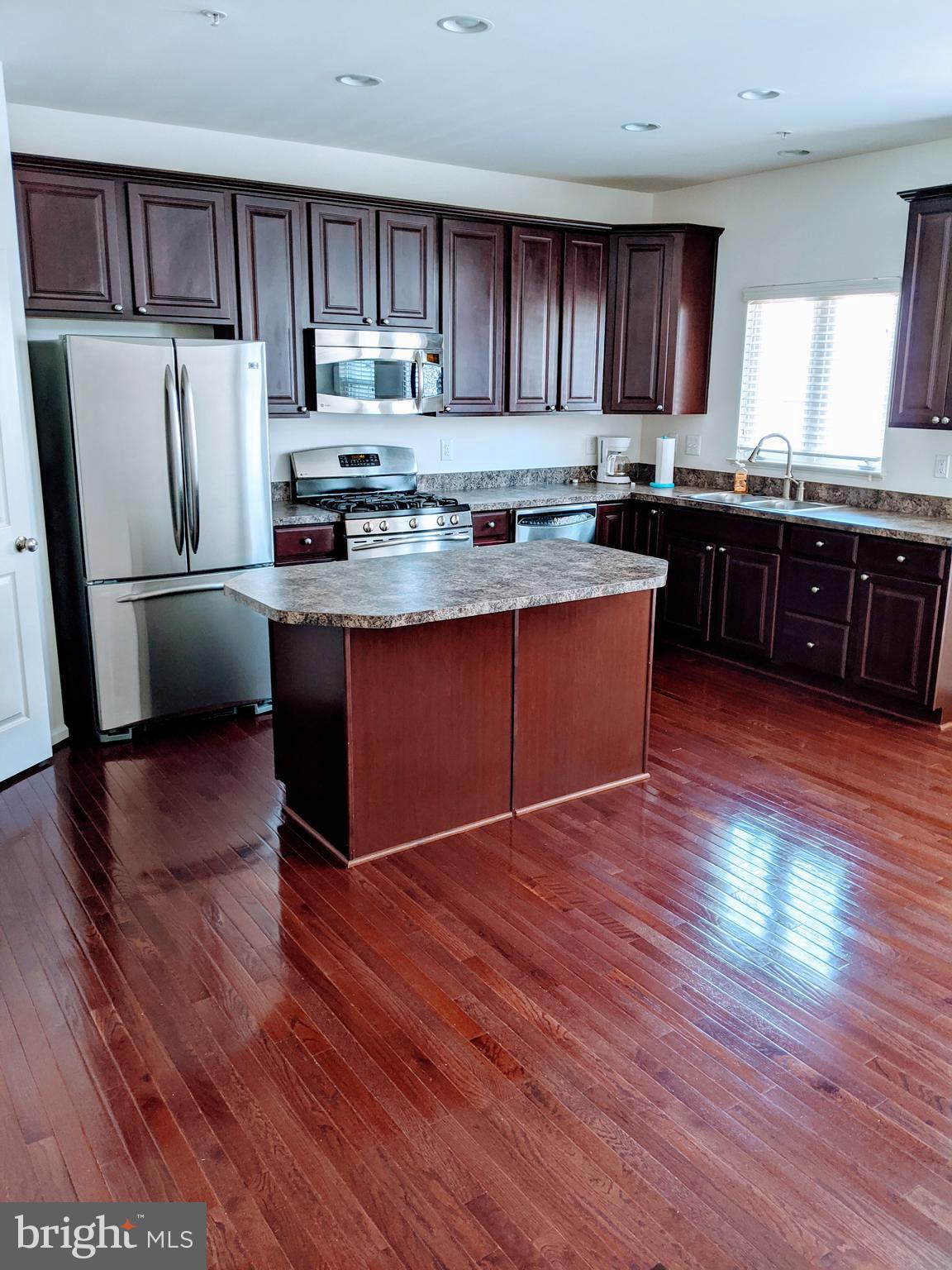 DORSEY CROSSING - Residential Lease