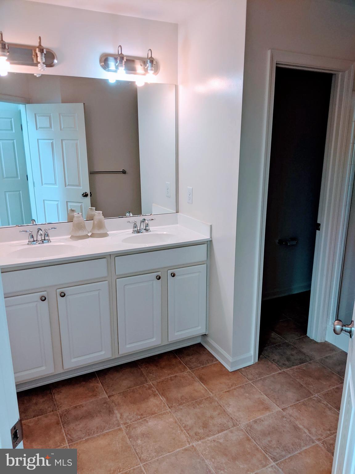 DORSEY CROSSING - Residential Lease