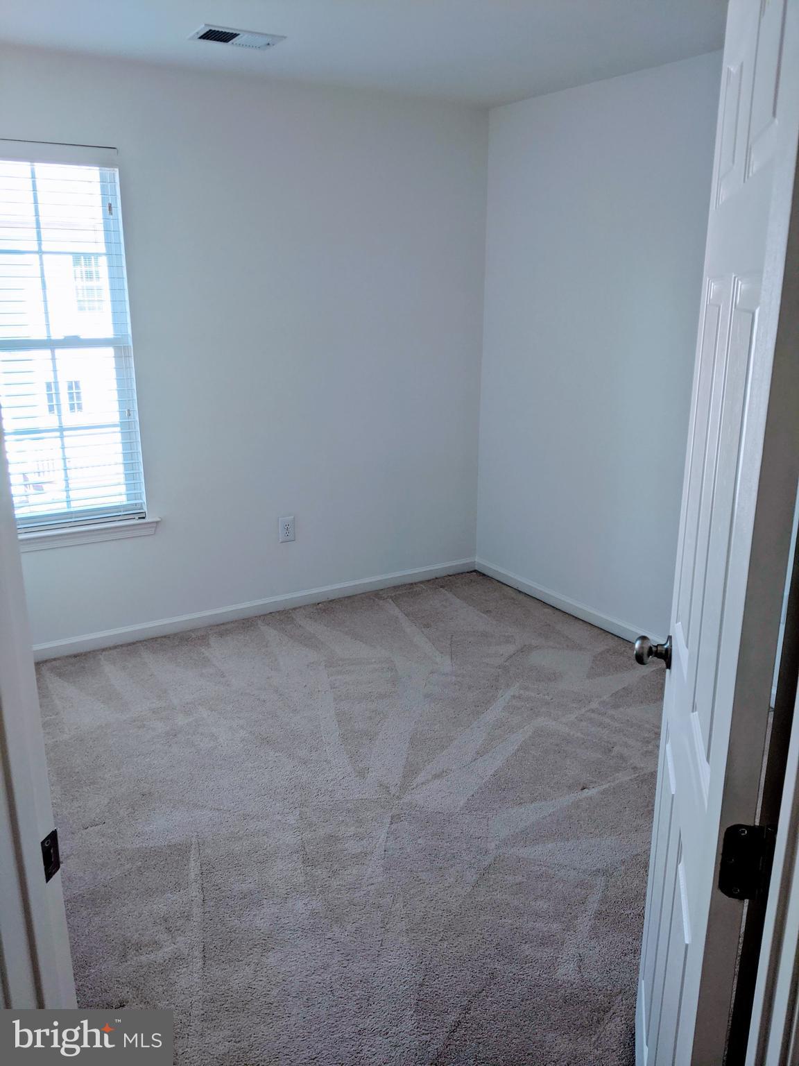 DORSEY CROSSING - Residential Lease