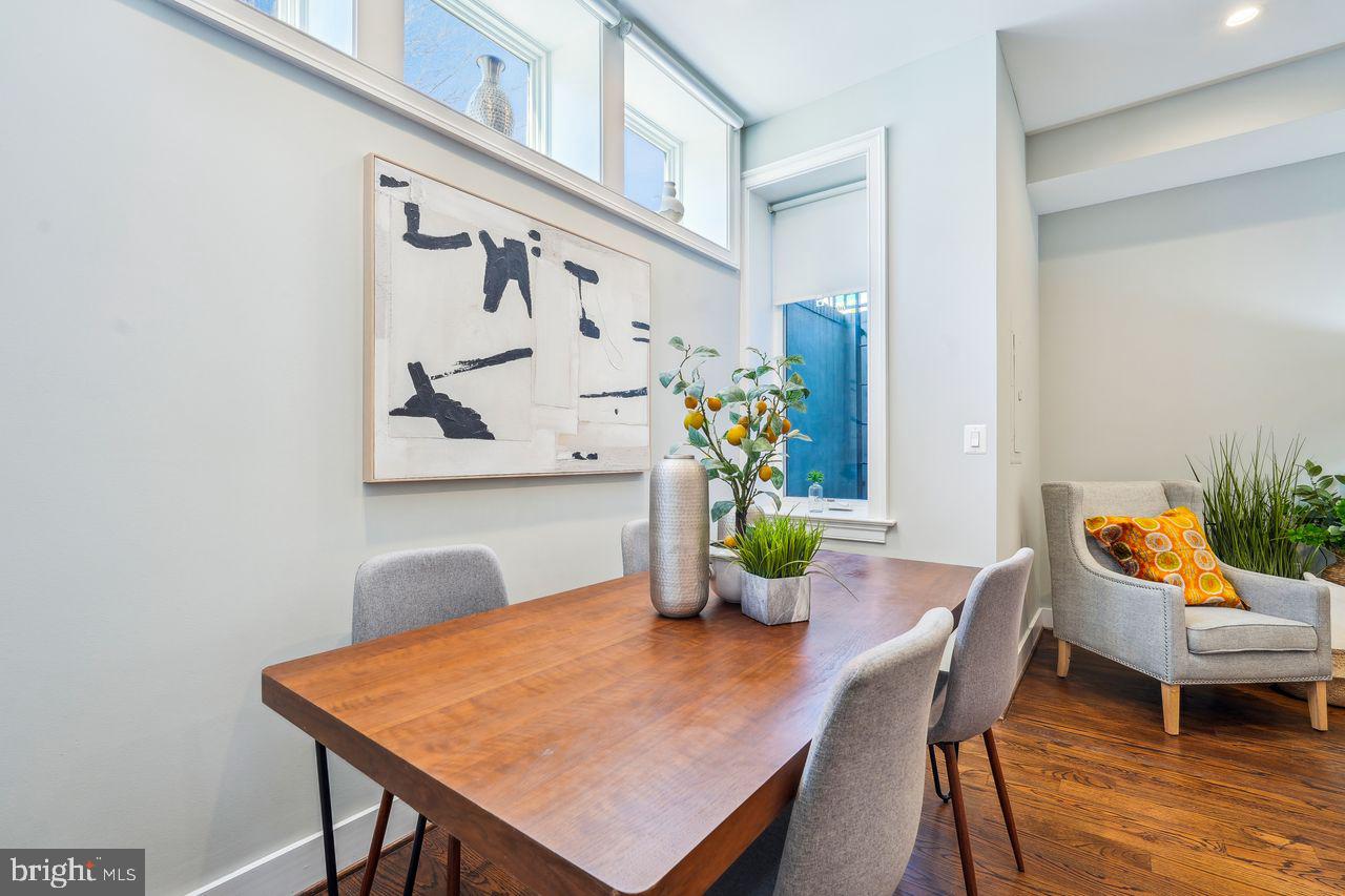 CAPITOL HILL - Residential