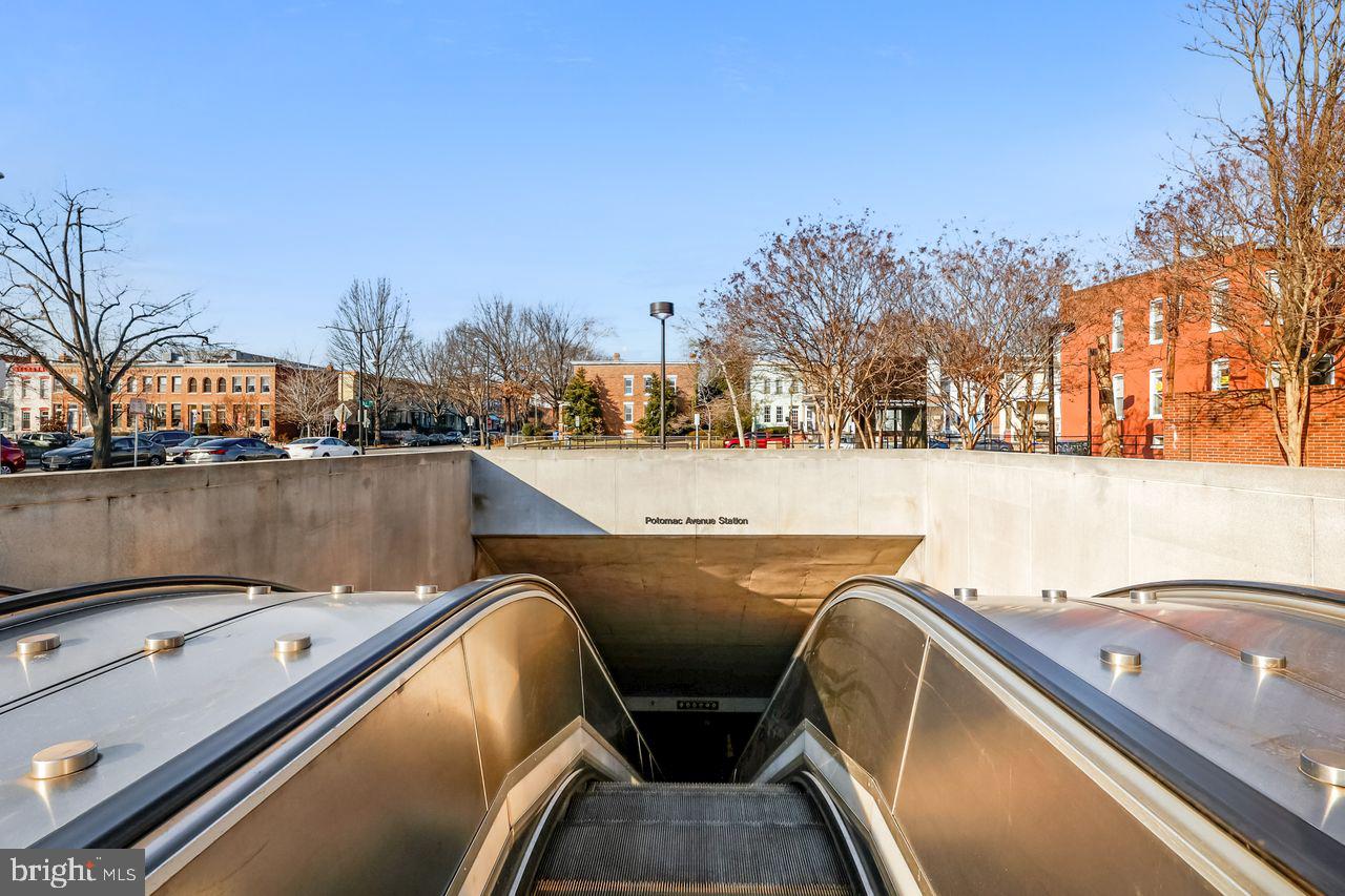 CAPITOL HILL - Residential