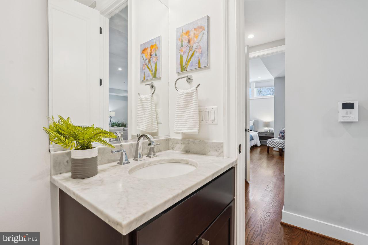 CAPITOL HILL - Residential