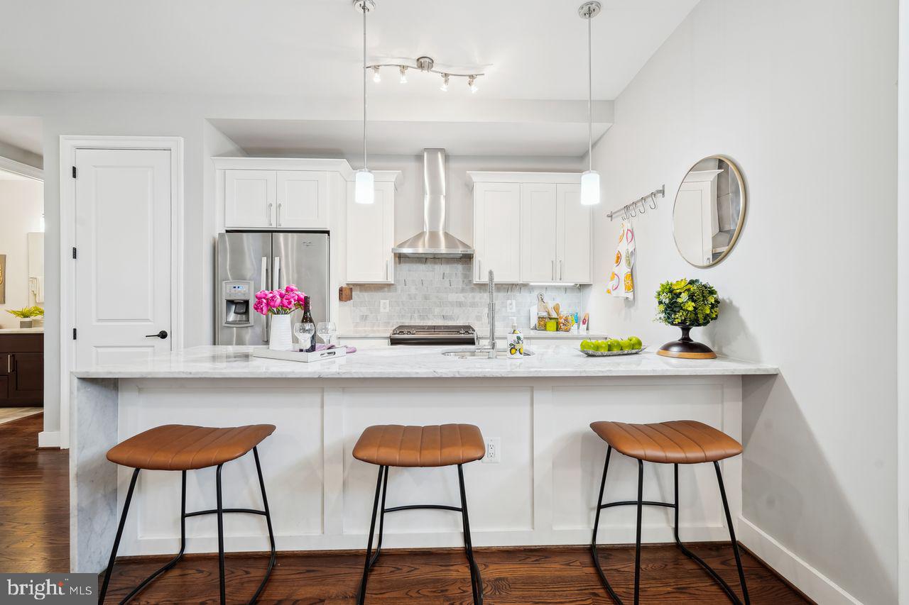 CAPITOL HILL - Residential