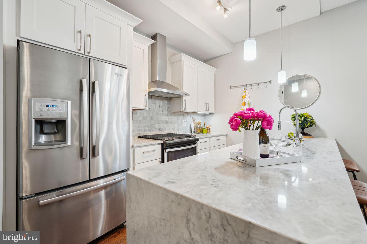 CAPITOL HILL - Residential