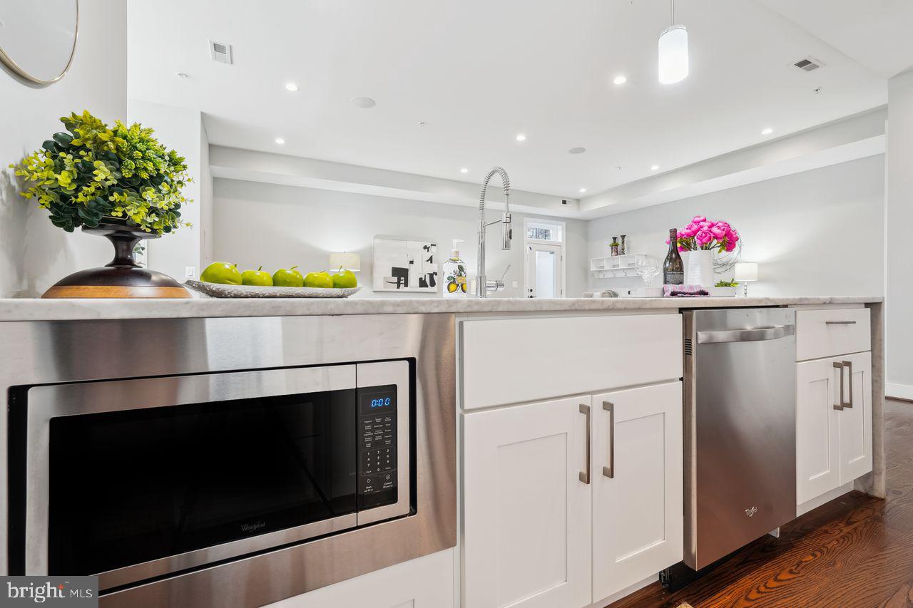 CAPITOL HILL - Residential