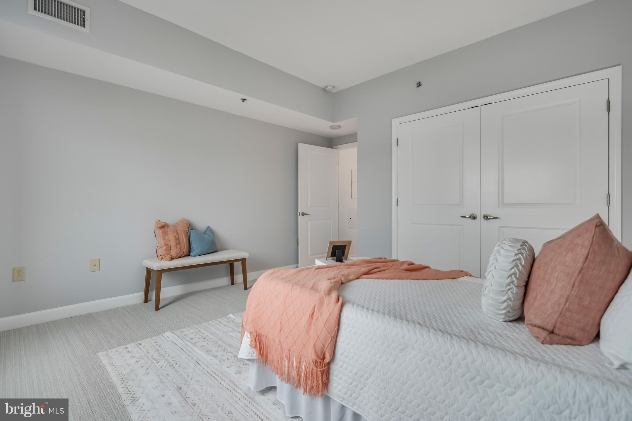 MIDTOWN BETHESDA NORTH - Residential