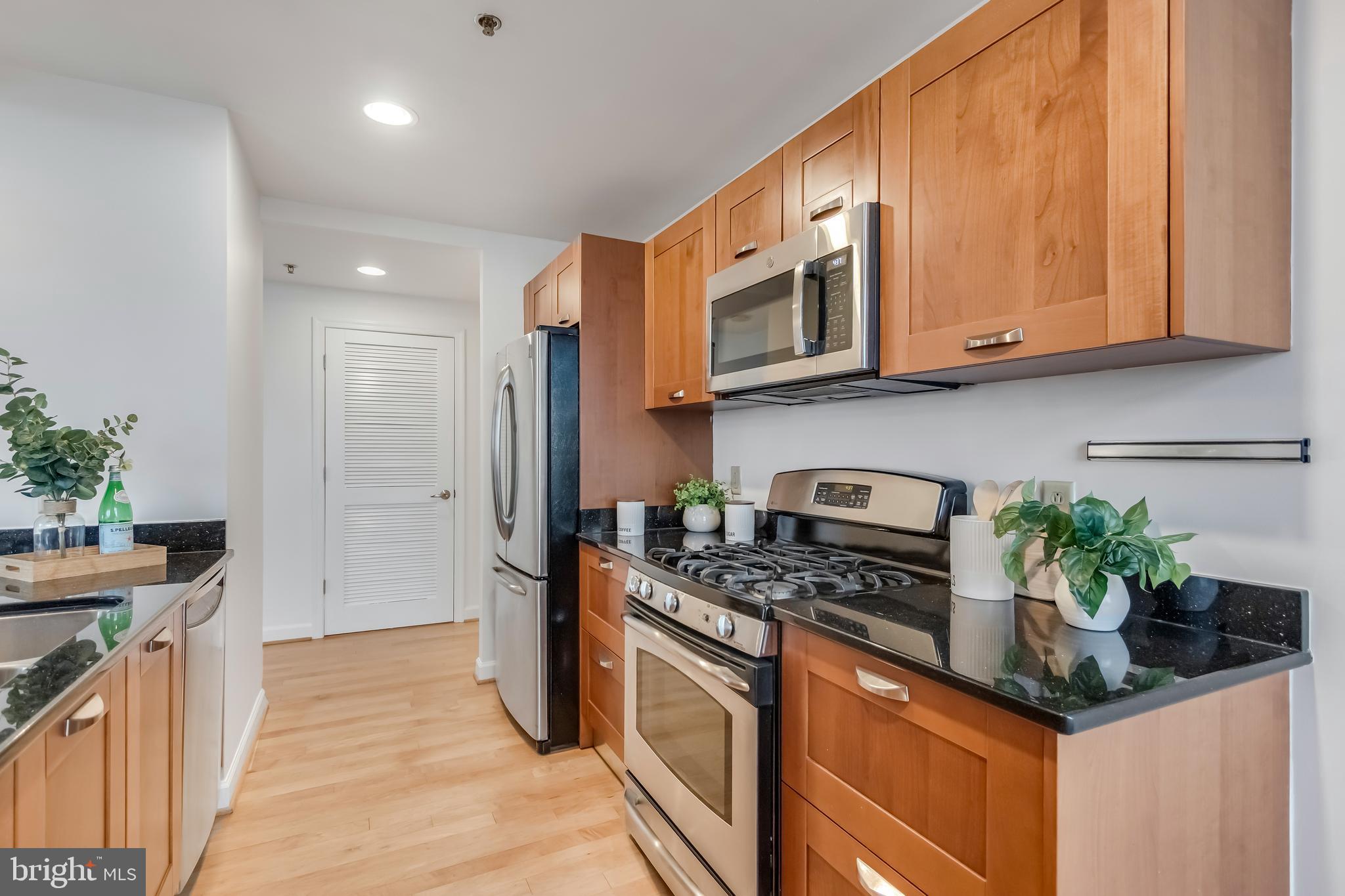 MIDTOWN BETHESDA NORTH - Residential