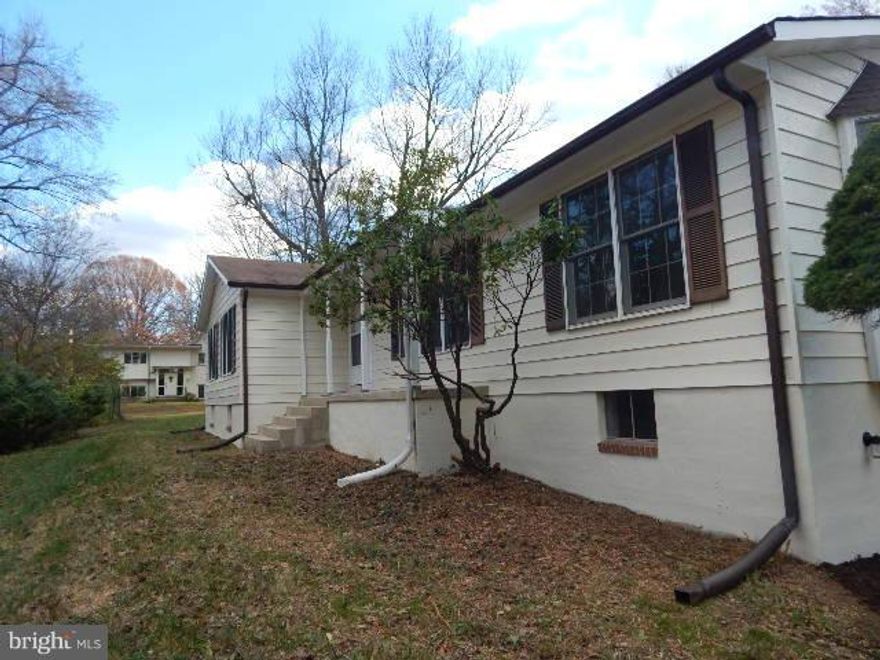 GREAT HOME ON PRISTINE LOT IN MUCH DESIRED WASHINGTON GROVE COMMUNITY. THE PROPERTY WAS RECENTLY UPDATED WITH FRESH PAINT AND CARPET. PROPERTY INCLUDES GREAT WRAP AROUND DECK AREA THAT LEADS TO A SCREENED-IN PORCH. EXPANSIVE BASEMENT THAT HAS TONS OF STORAGE SPACE OR COULD BE USED AS A WORKSHOP. YOU DECIDE!!