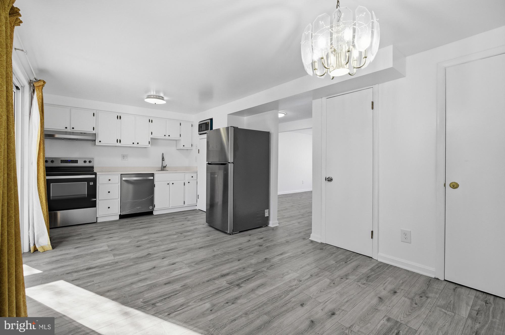 PARKVILLE - Residential Lease