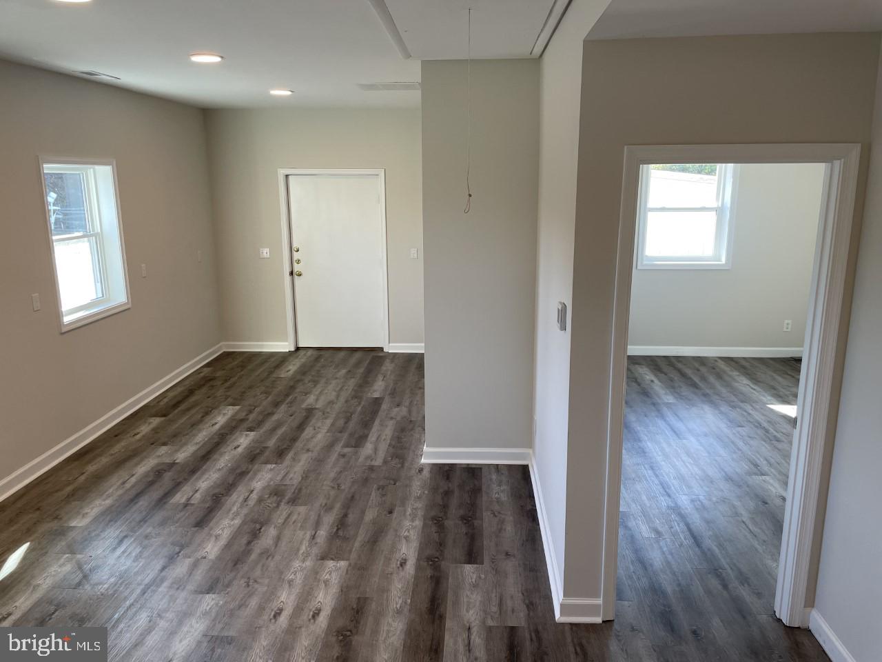 LOVE POINT - Residential Lease