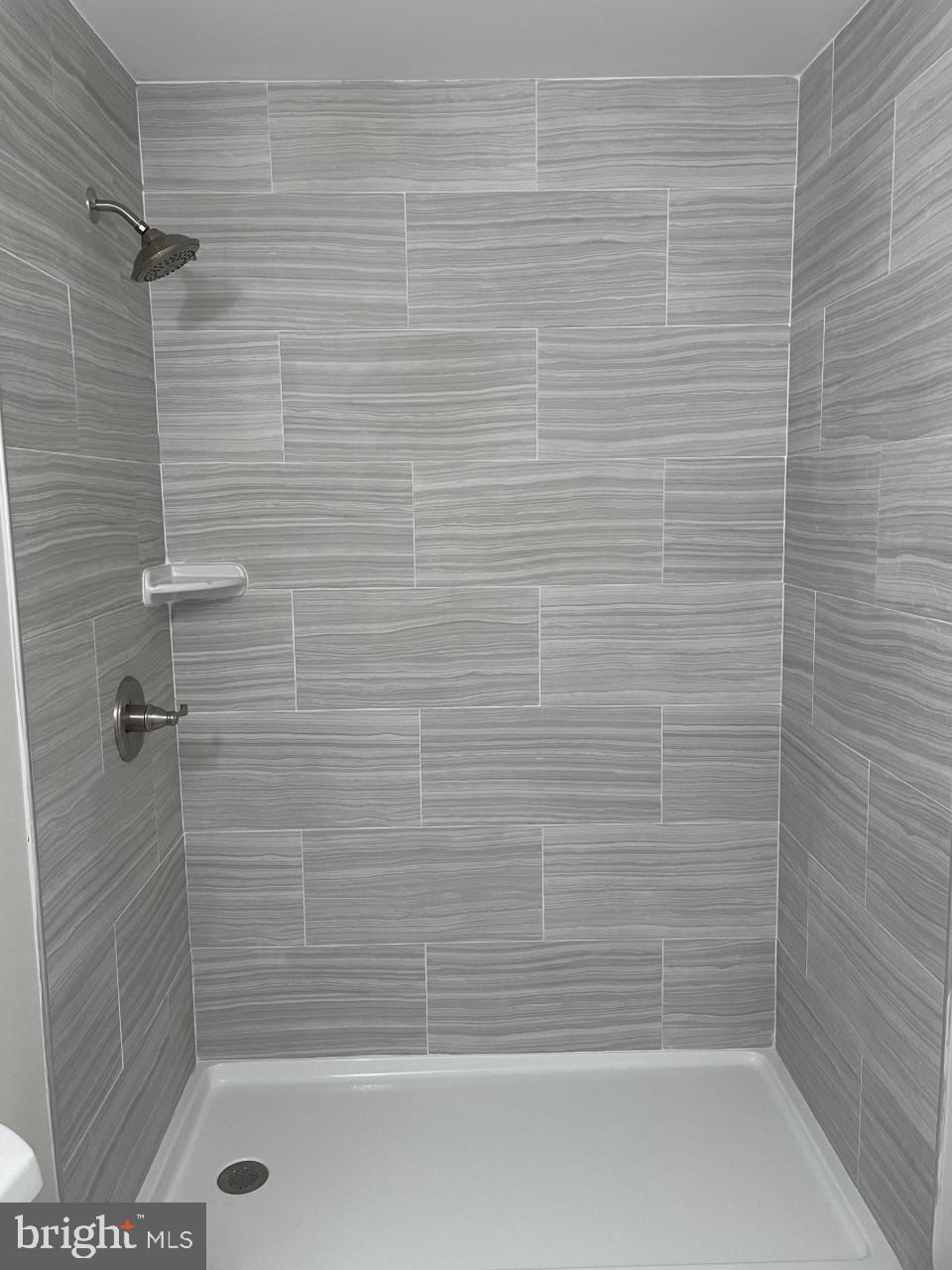 LOVE POINT - Residential Lease