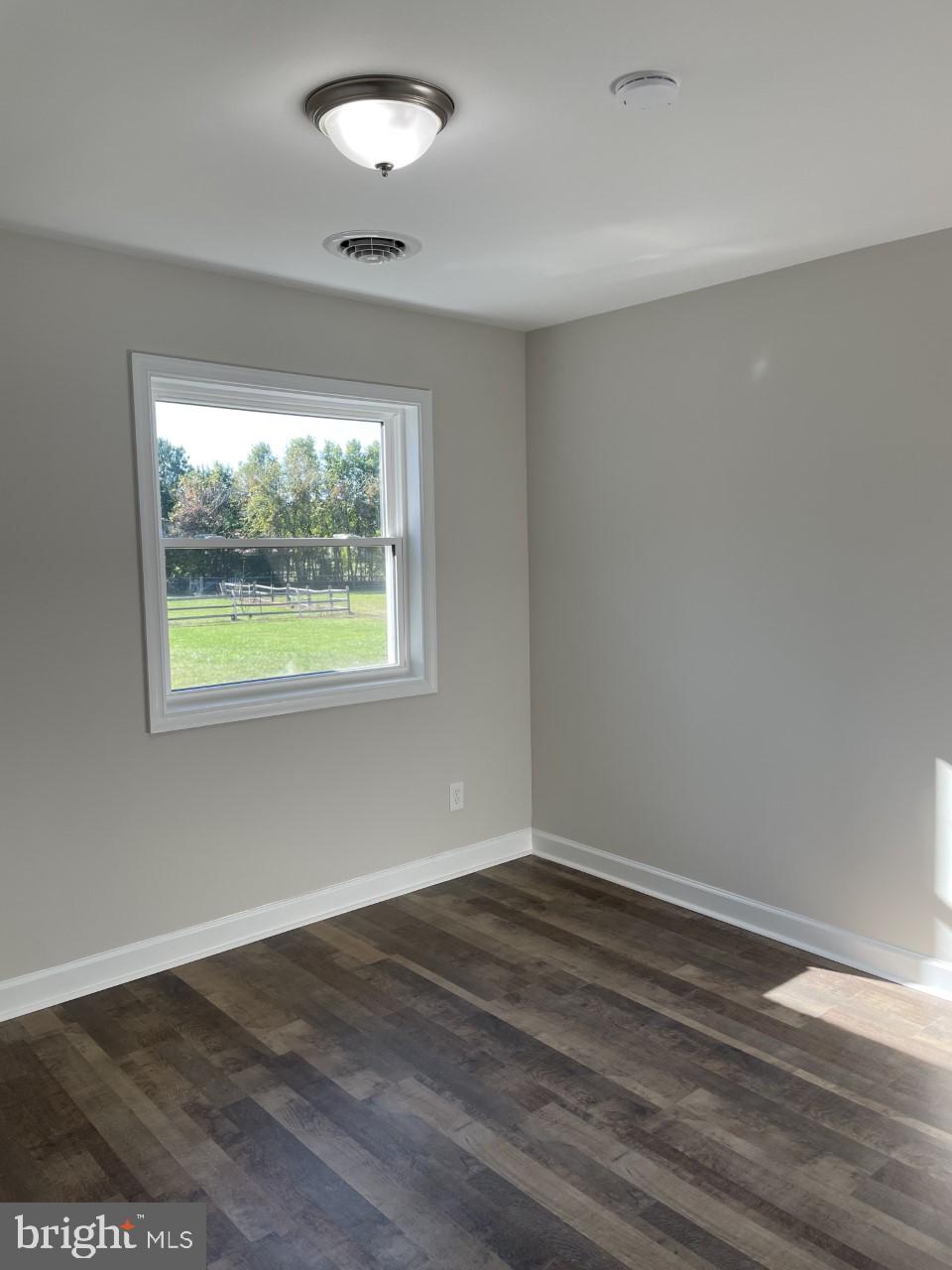 LOVE POINT - Residential Lease