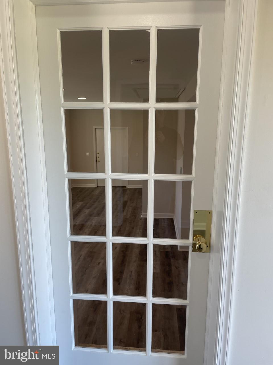 LOVE POINT - Residential Lease