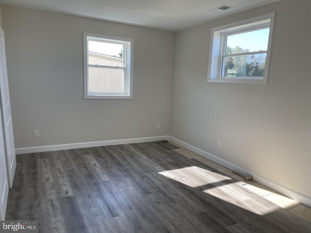 LOVE POINT - Residential Lease