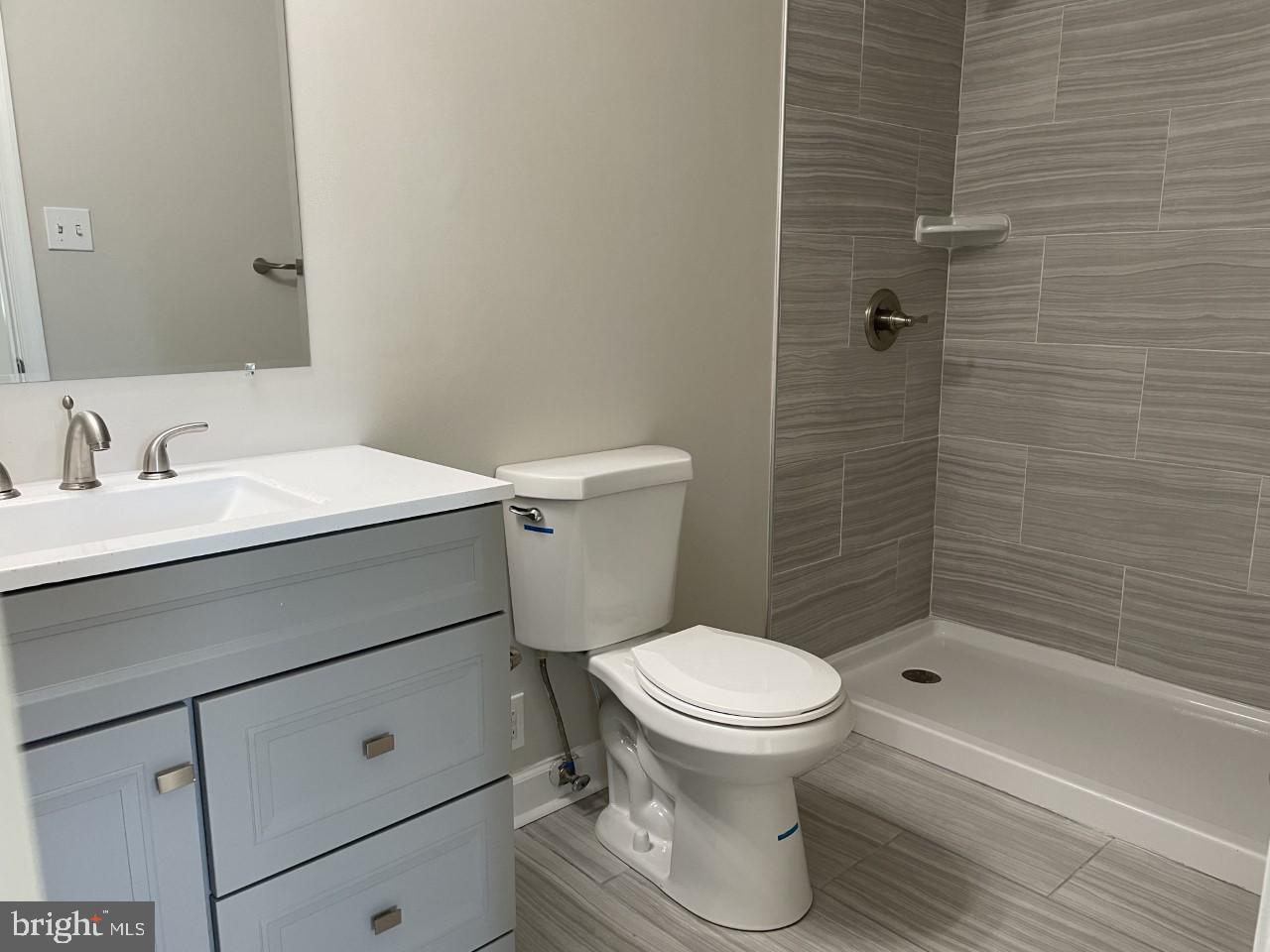 LOVE POINT - Residential Lease