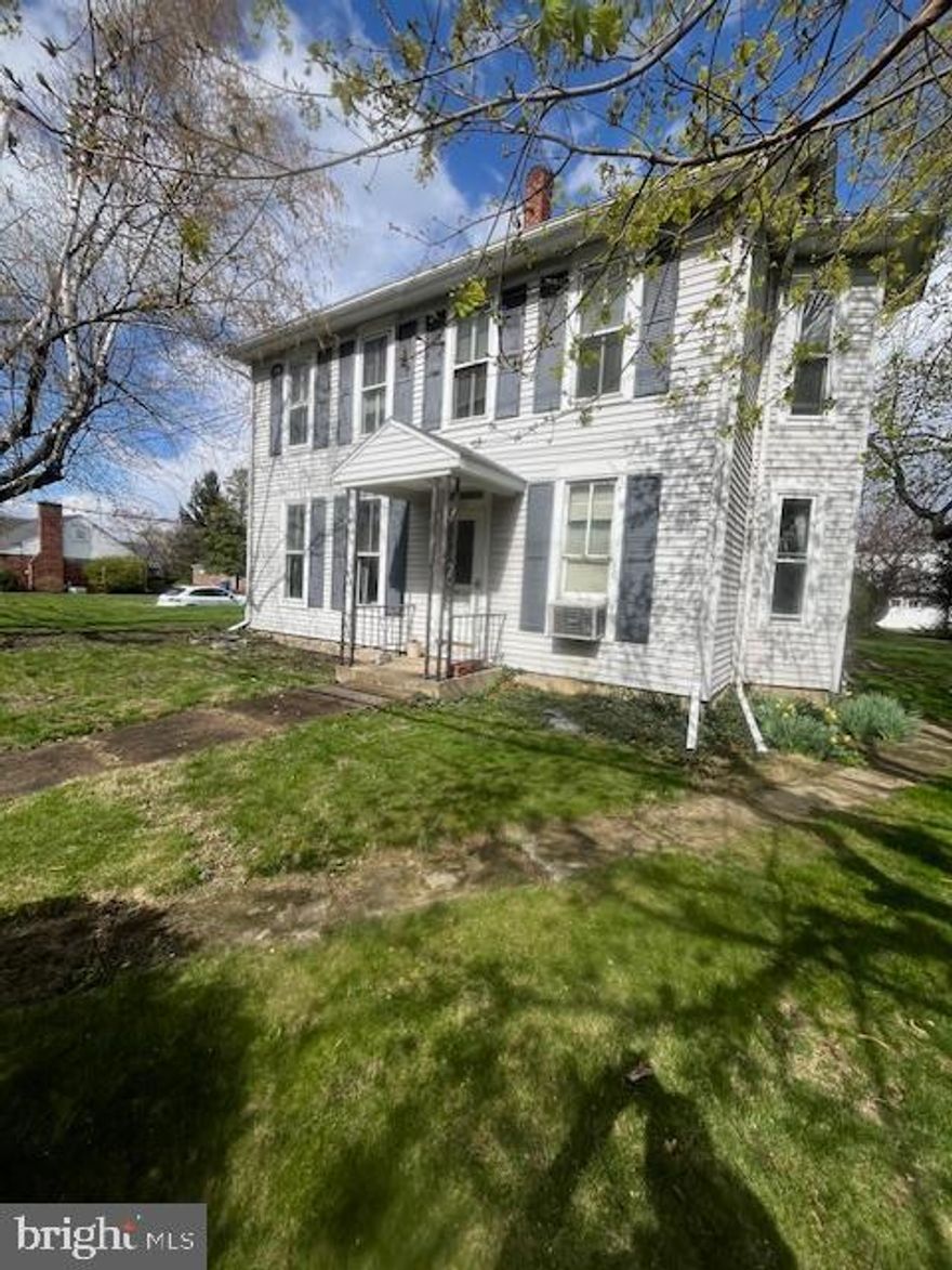 Freshly painted 2nd floor 2 bedroom, 1 bathroom apartment in Camp Hill Borough. Off-street parking, Coin-operated Washer and Dryer in the basement. No pets. 
Tenant pays; Electric and Heat. Owner pays: Water, Sewer and Trash. Move in ASAP