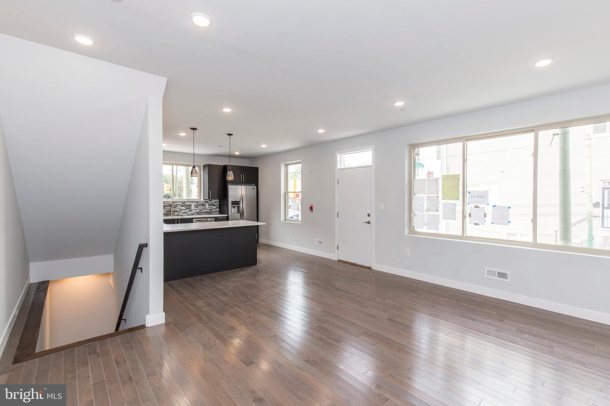 POINT BREEZE - Residential Income