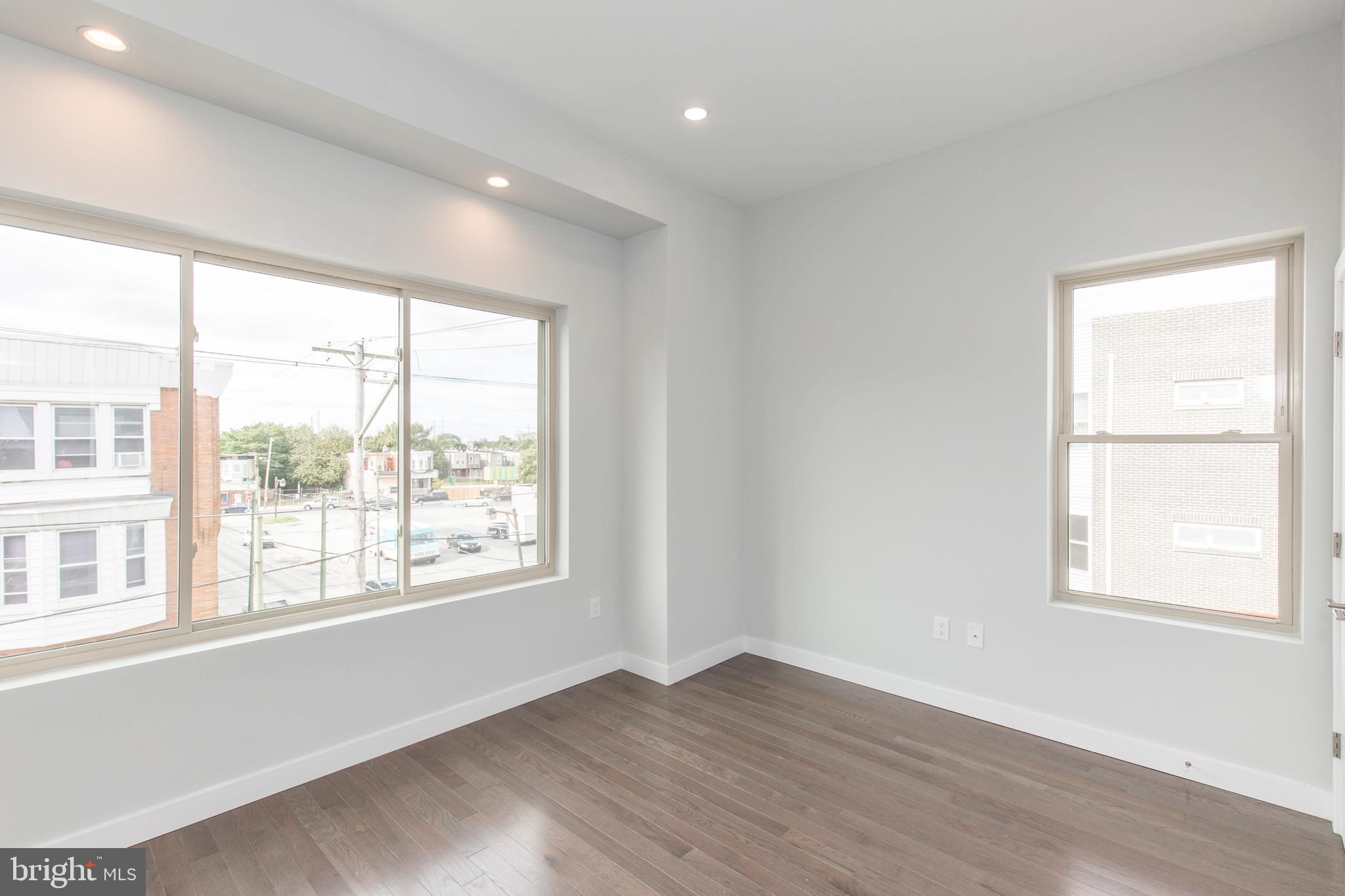 POINT BREEZE - Residential Income