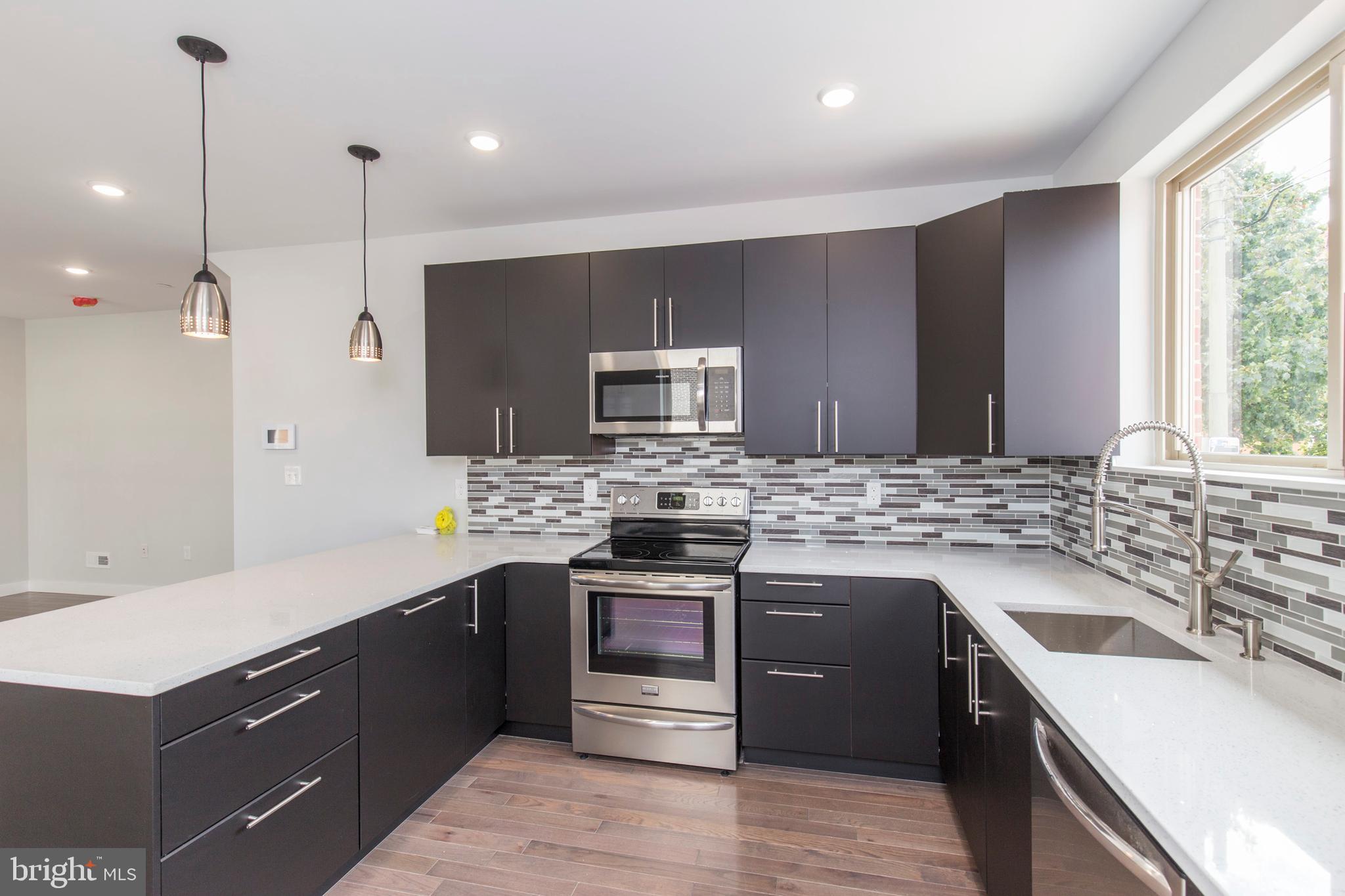 POINT BREEZE - Residential Income