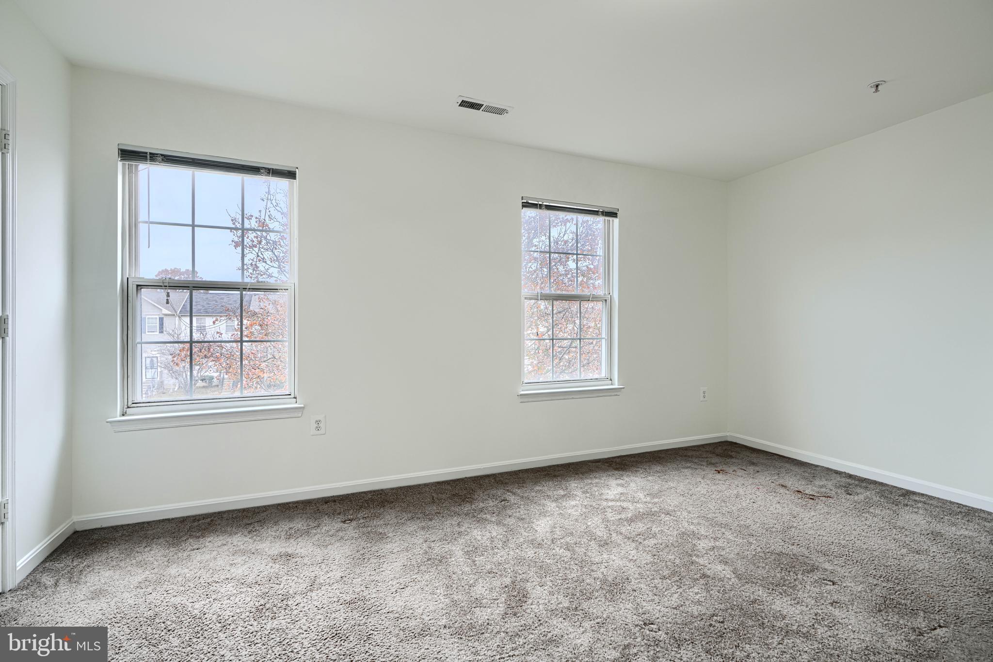 COLONY SQ 01 - Residential