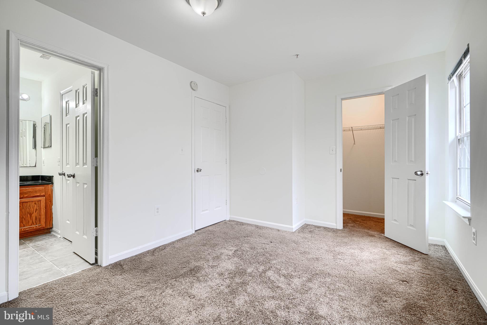 COLONY SQ 01 - Residential