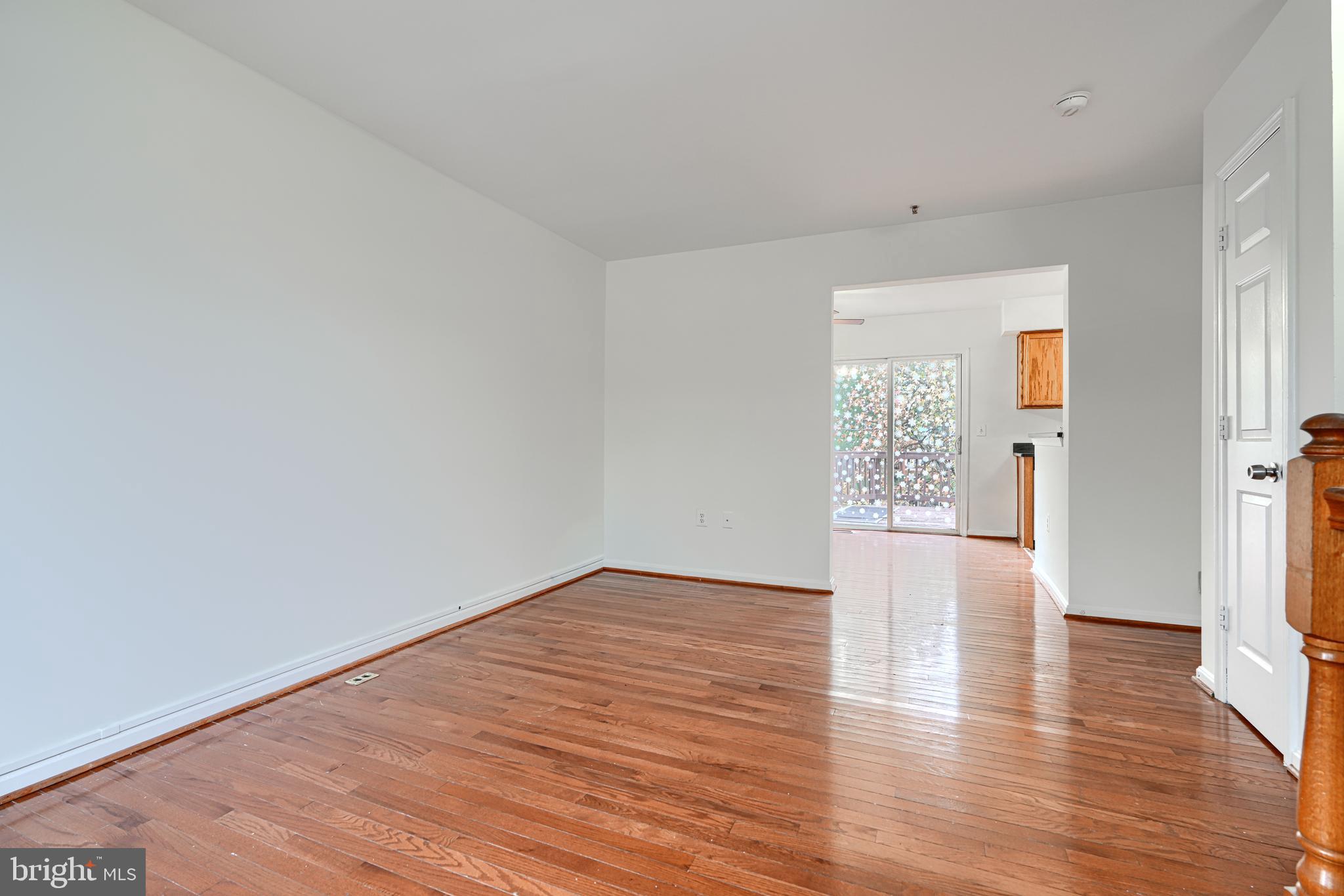 COLONY SQ 01 - Residential