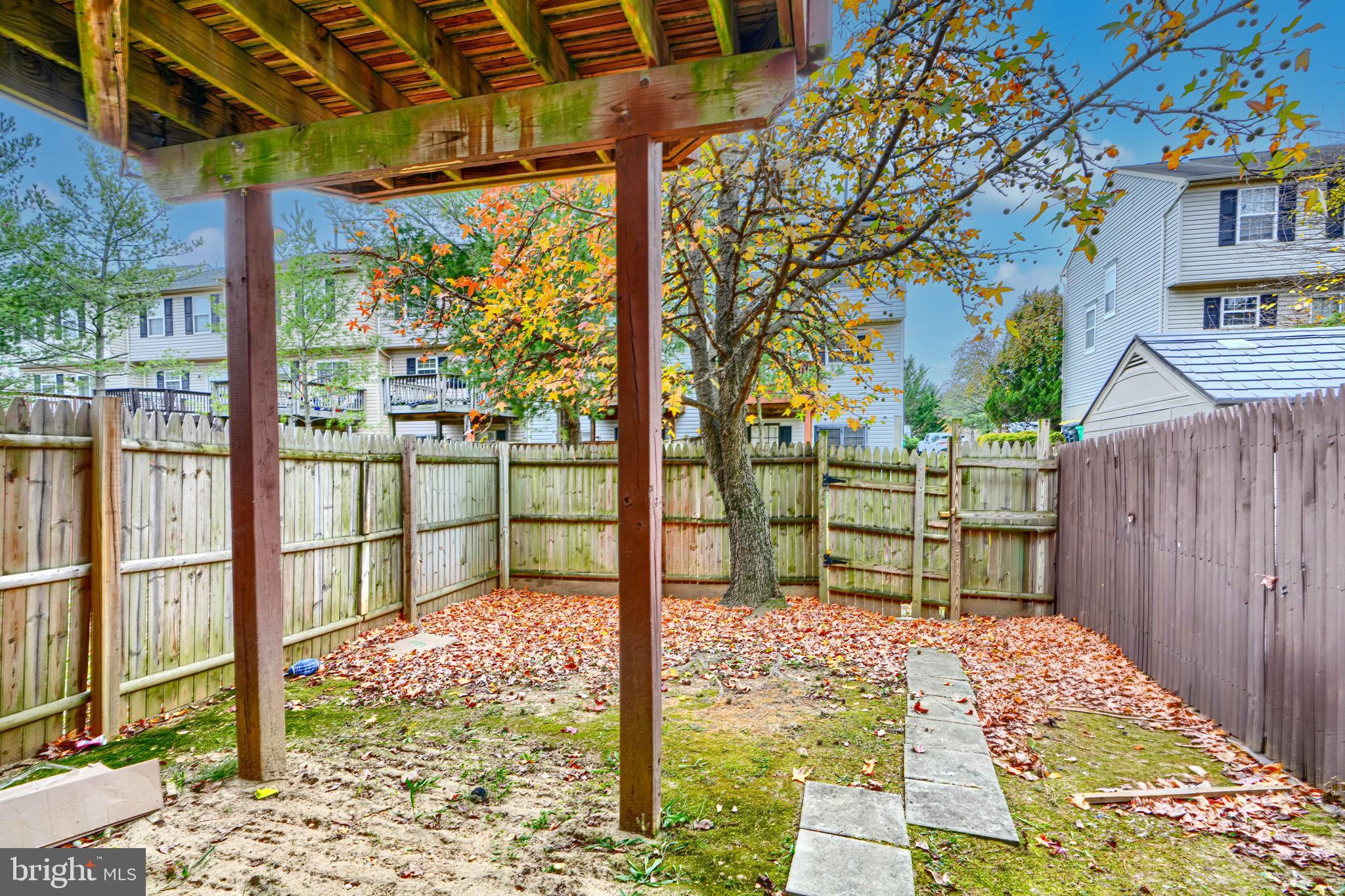 COLONY SQ 01 - Residential