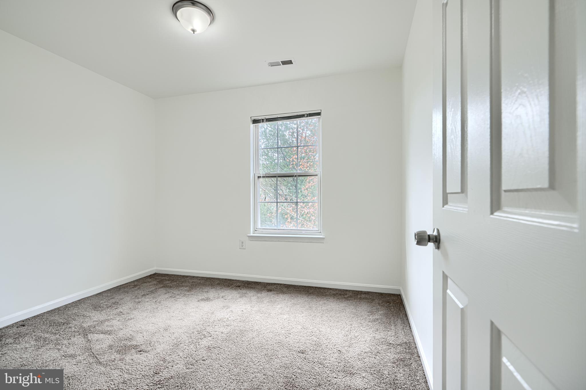 COLONY SQ 01 - Residential