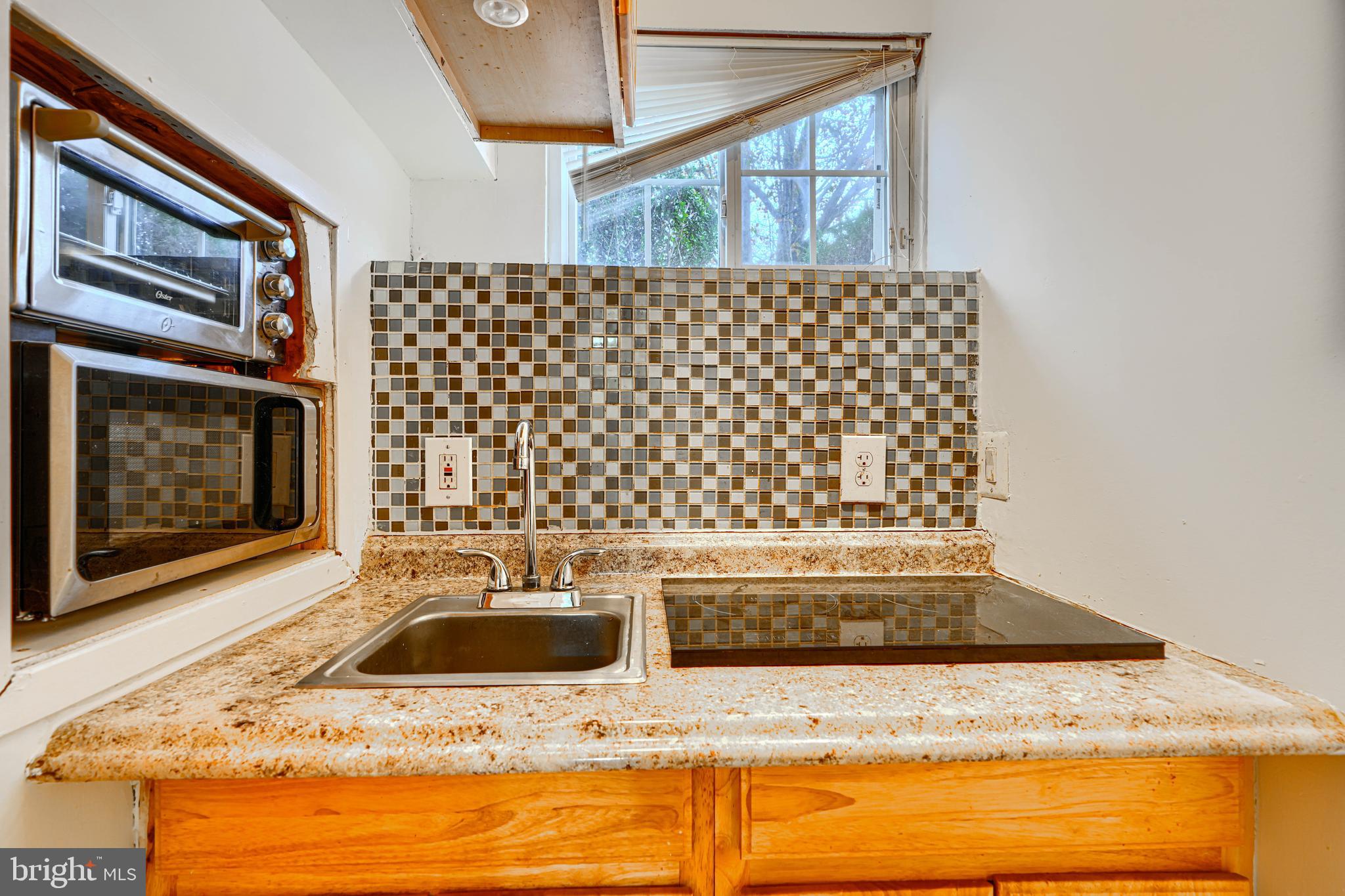 COLONY SQ 01 - Residential