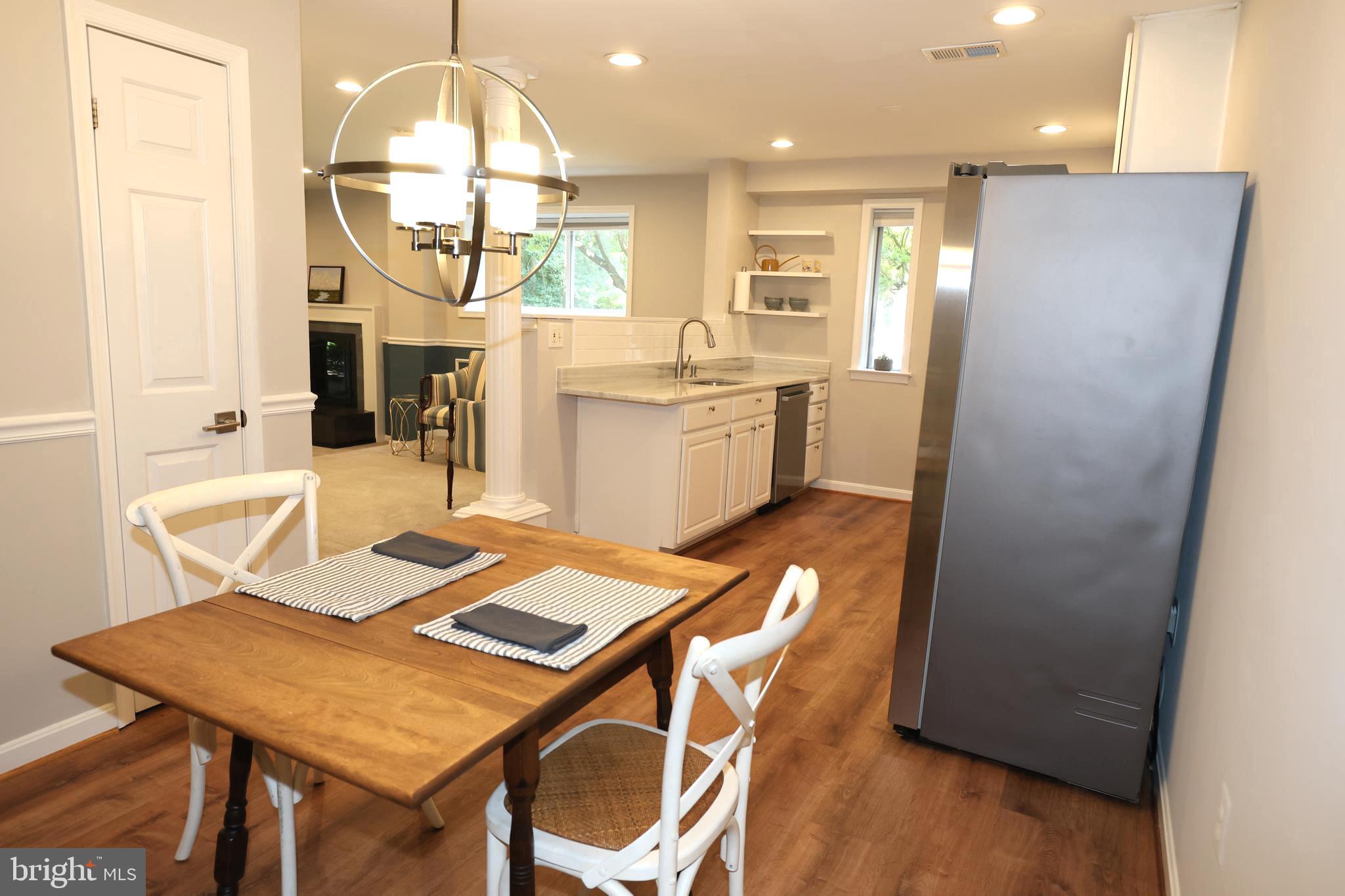 FAIRFAX PLAZA TOWNHOUSES - Residential