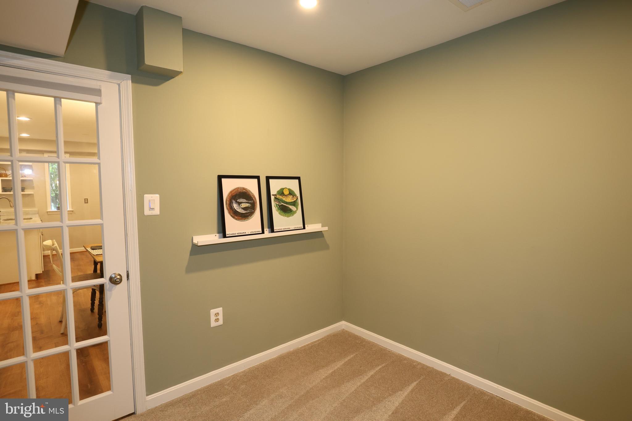 FAIRFAX PLAZA TOWNHOUSES - Residential