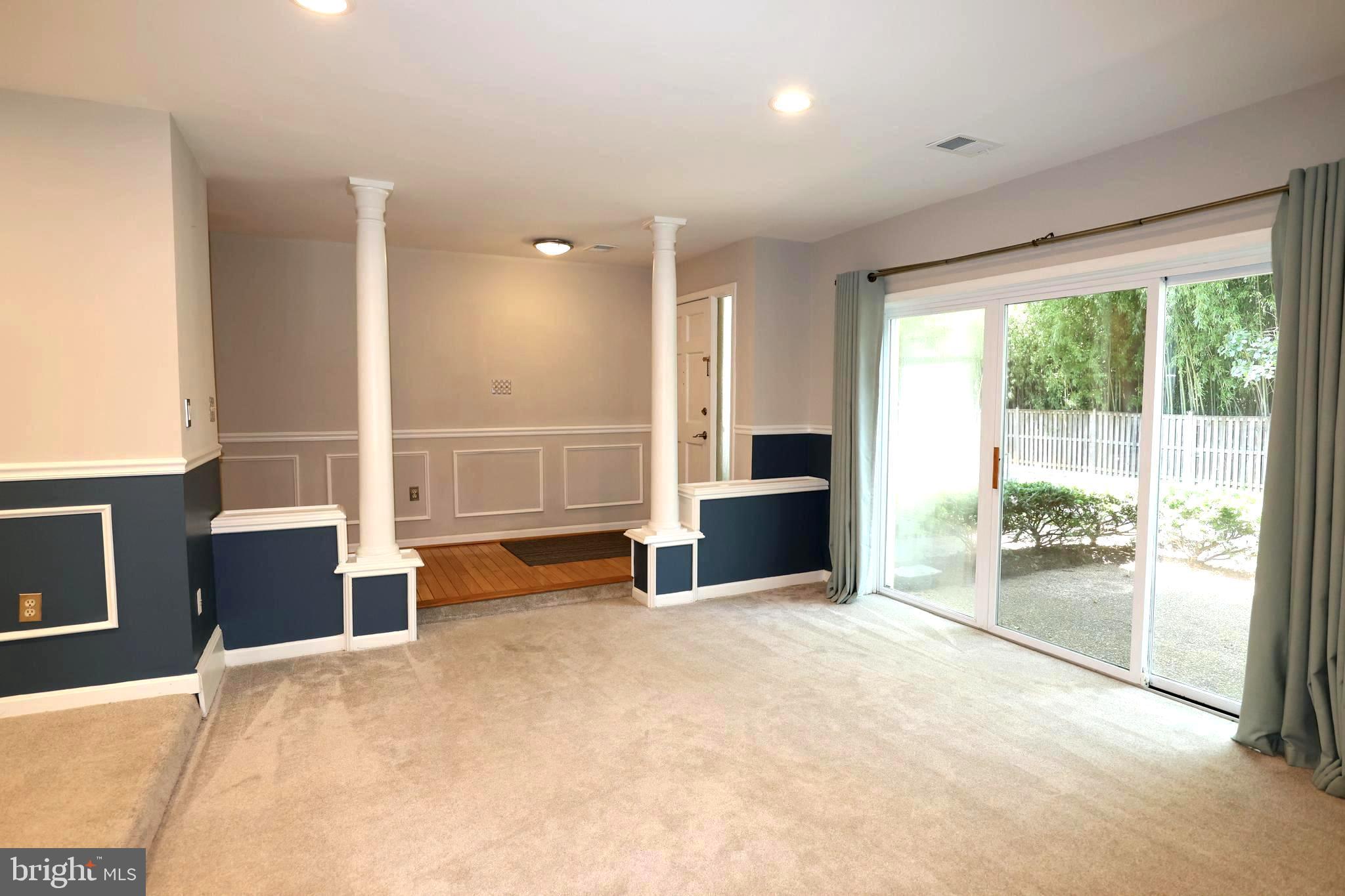 FAIRFAX PLAZA TOWNHOUSES - Residential