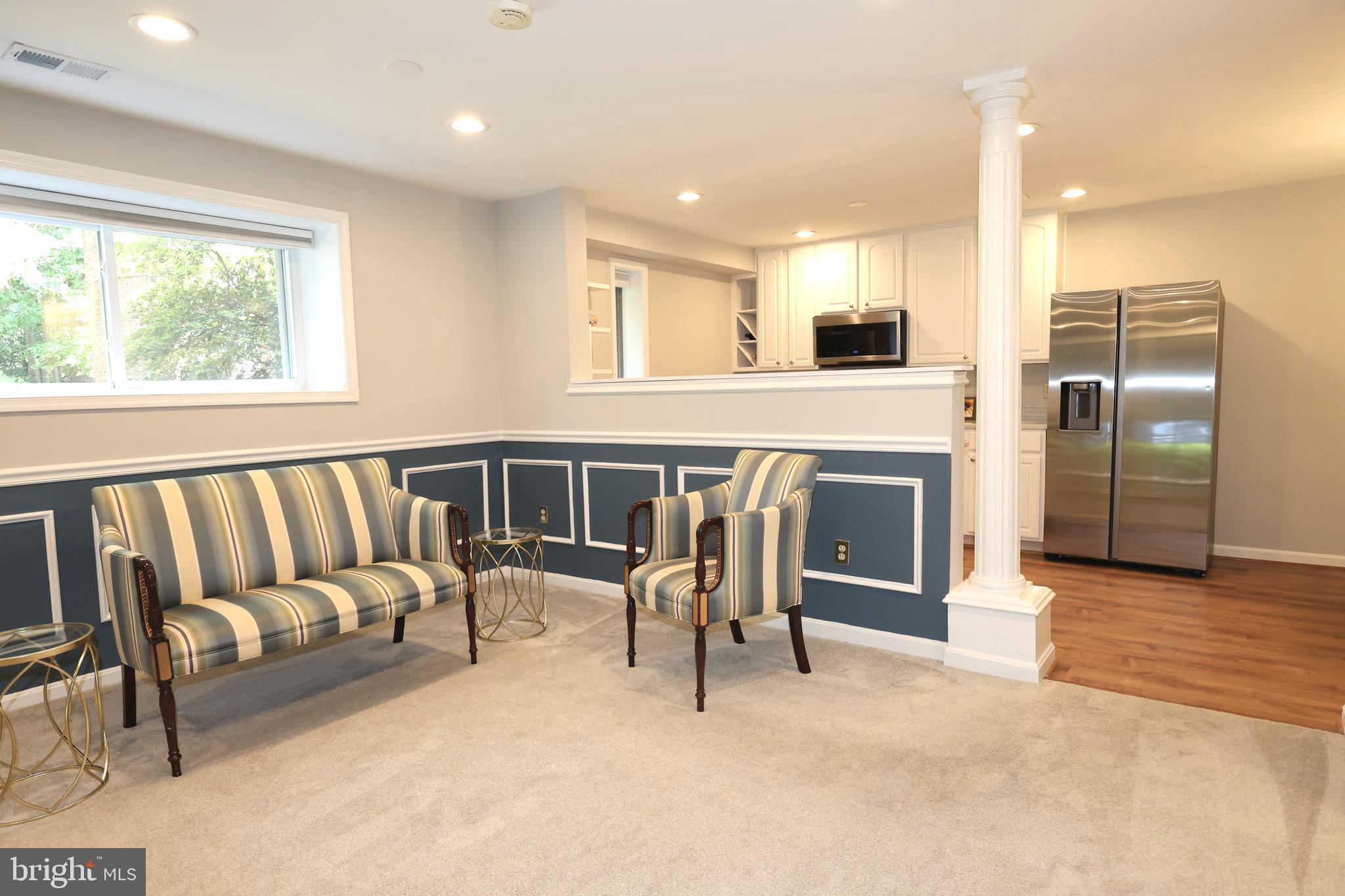 FAIRFAX PLAZA TOWNHOUSES - Residential