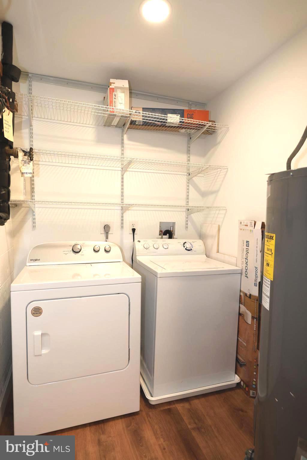 FAIRFAX PLAZA TOWNHOUSES - Residential