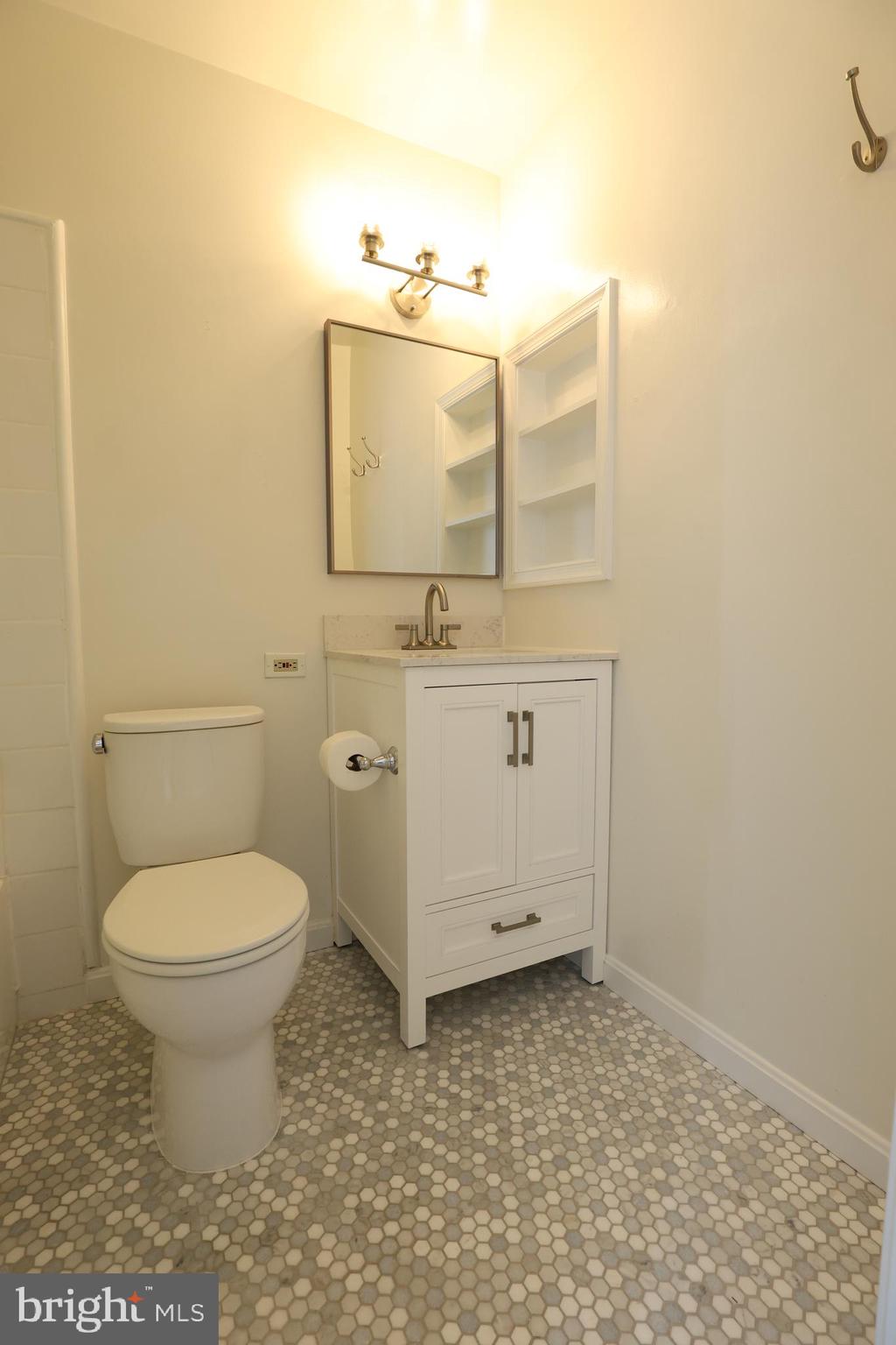 FAIRFAX PLAZA TOWNHOUSES - Residential