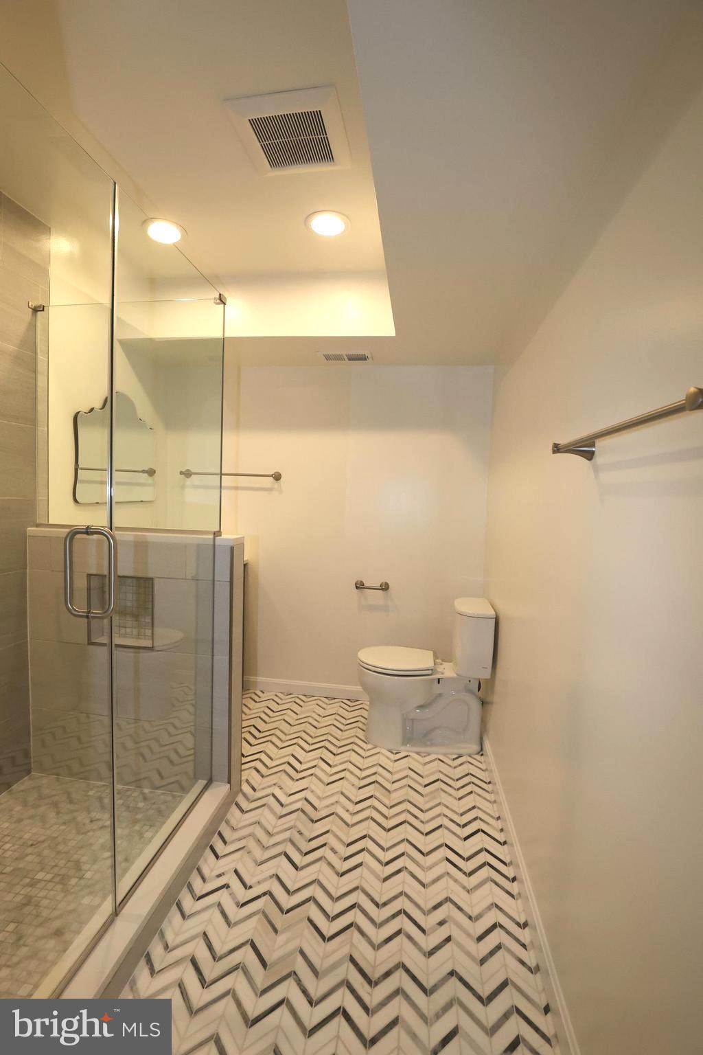 FAIRFAX PLAZA TOWNHOUSES - Residential