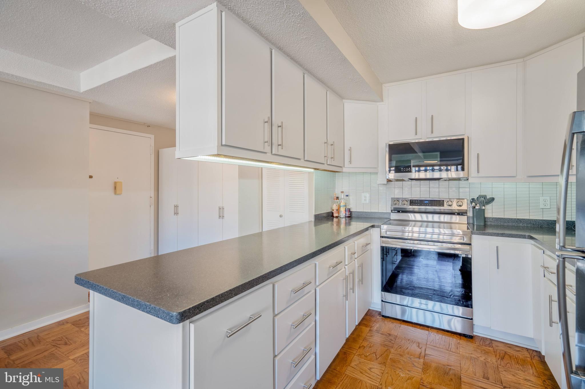 RIVER PARK - Residential