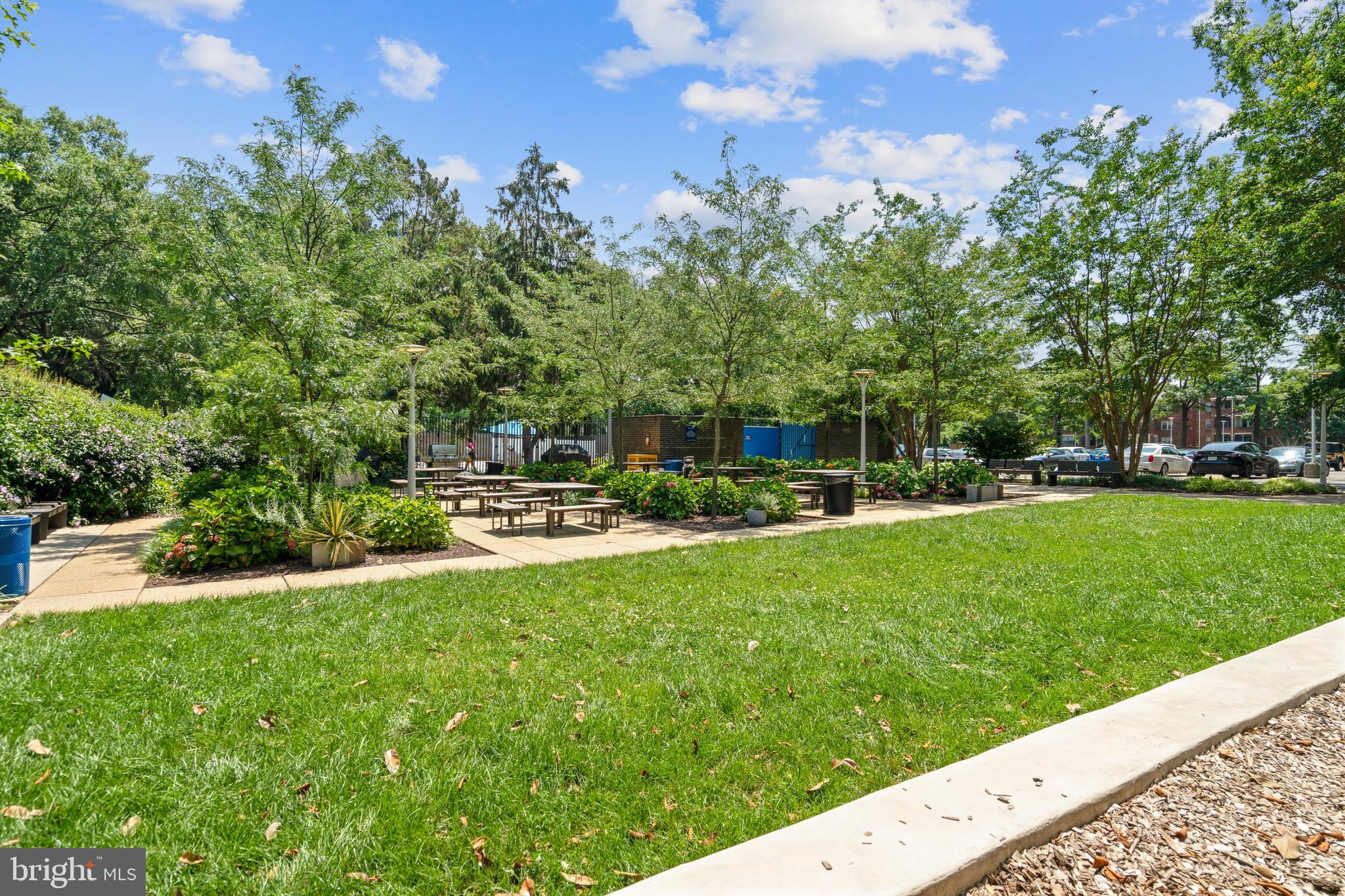 RIVER PARK - Residential