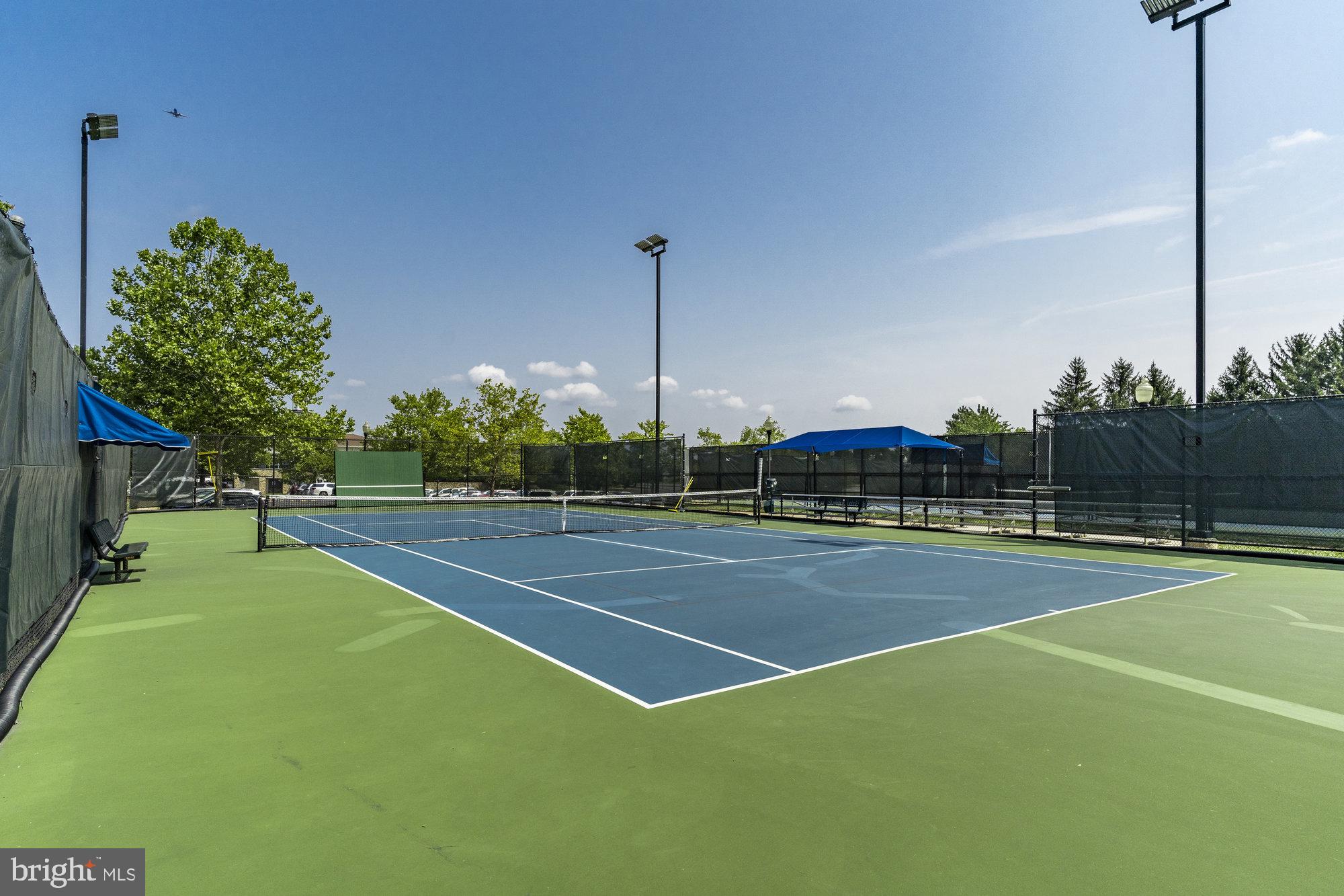 ASHBURN VILLAGE - Residential