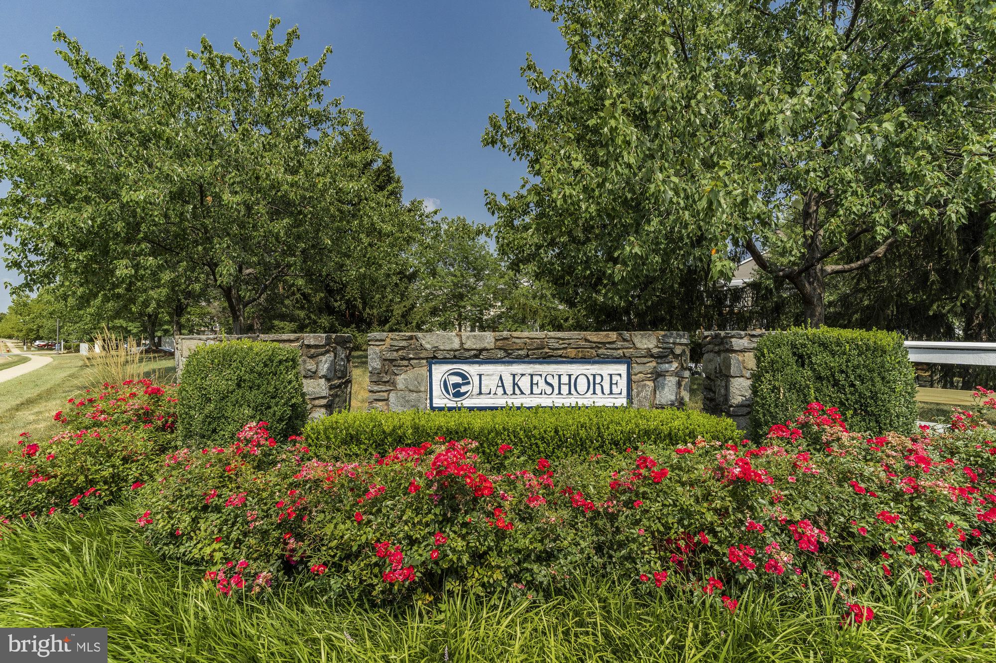 ASHBURN VILLAGE - Residential