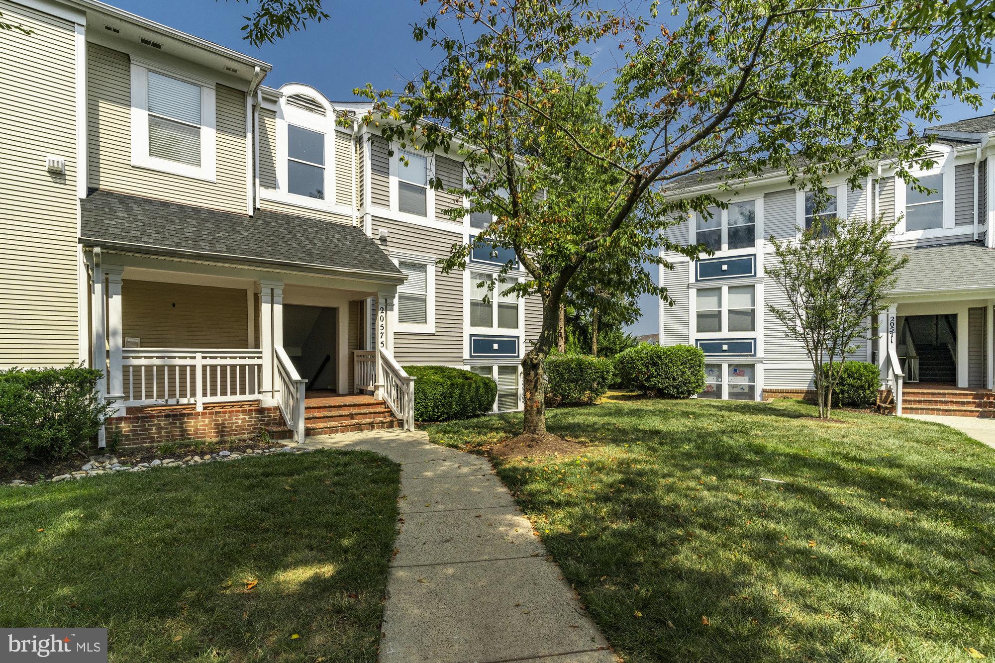 ASHBURN VILLAGE - Residential