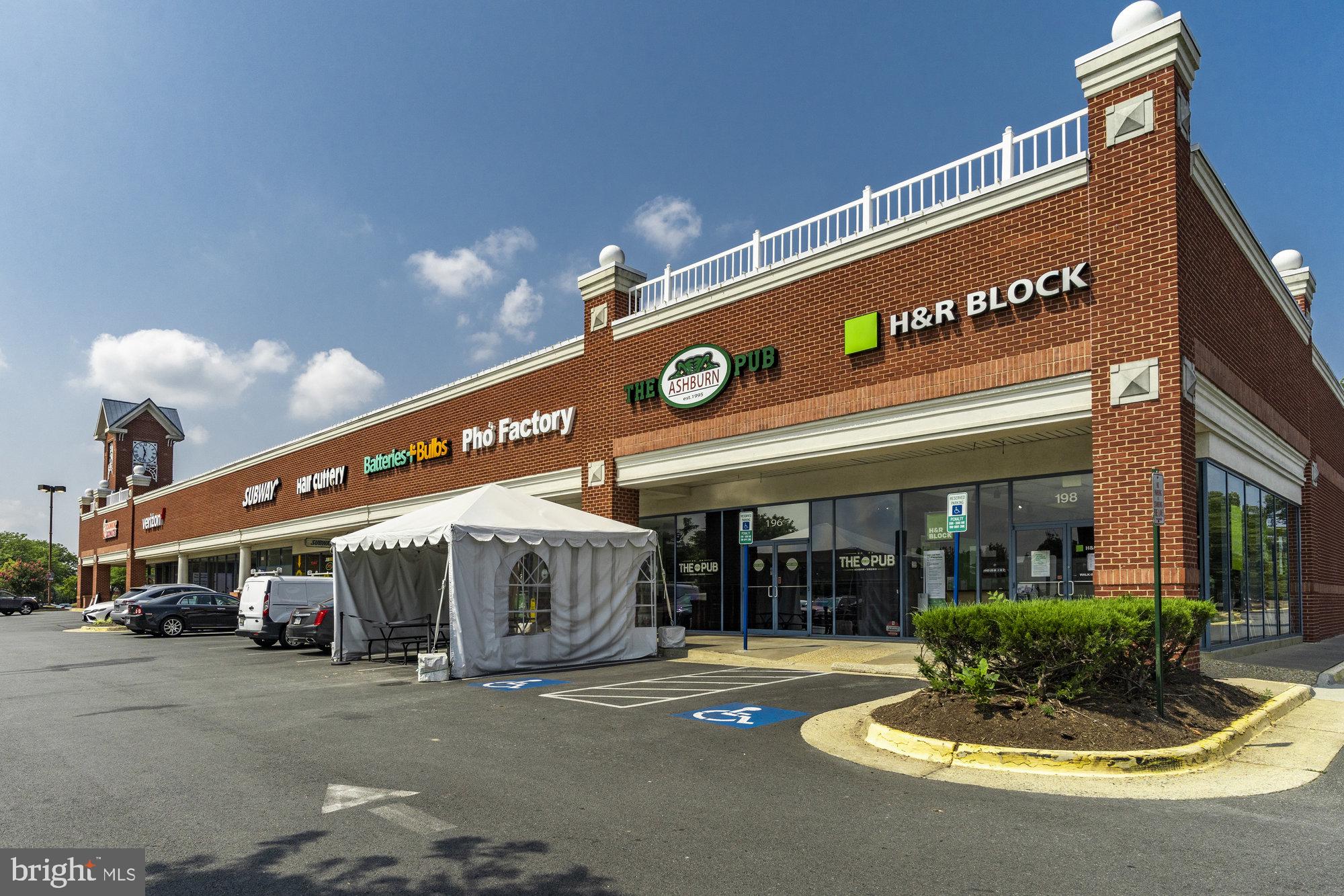 ASHBURN VILLAGE - Residential