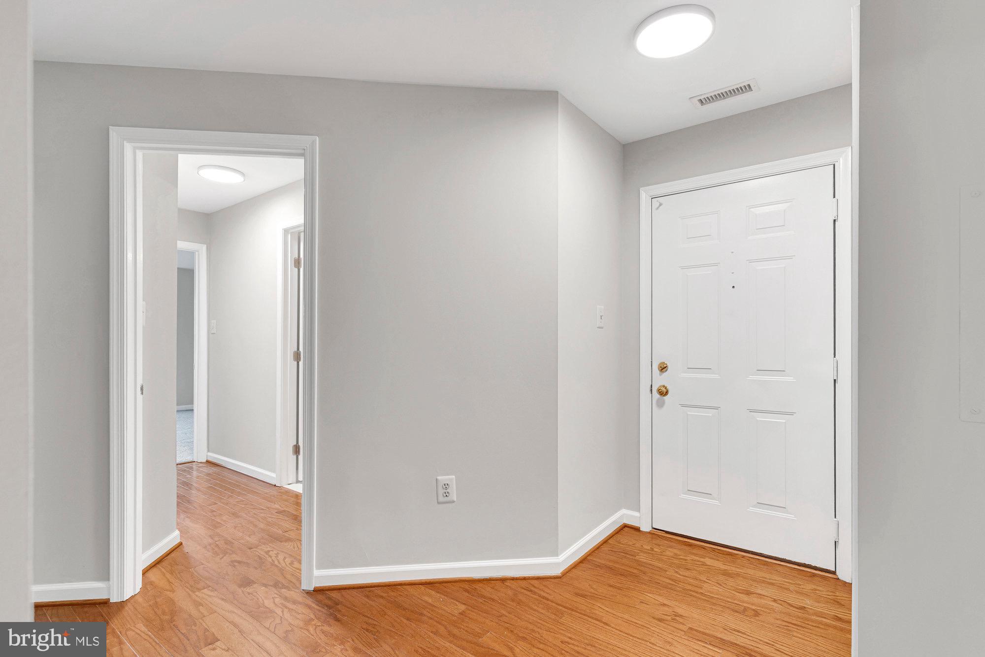 ASHBURN VILLAGE - Residential