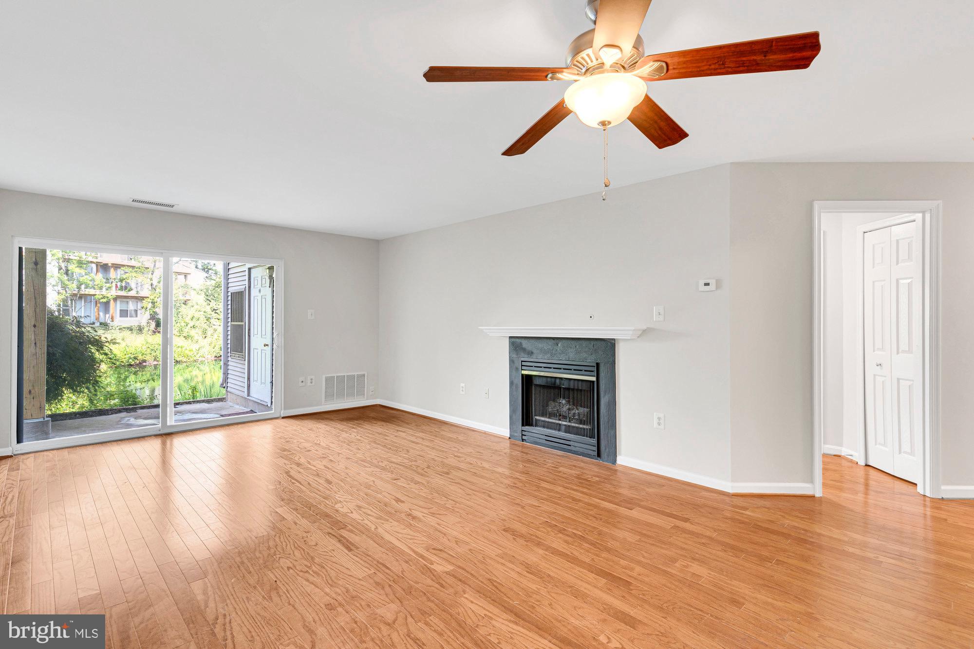 ASHBURN VILLAGE - Residential