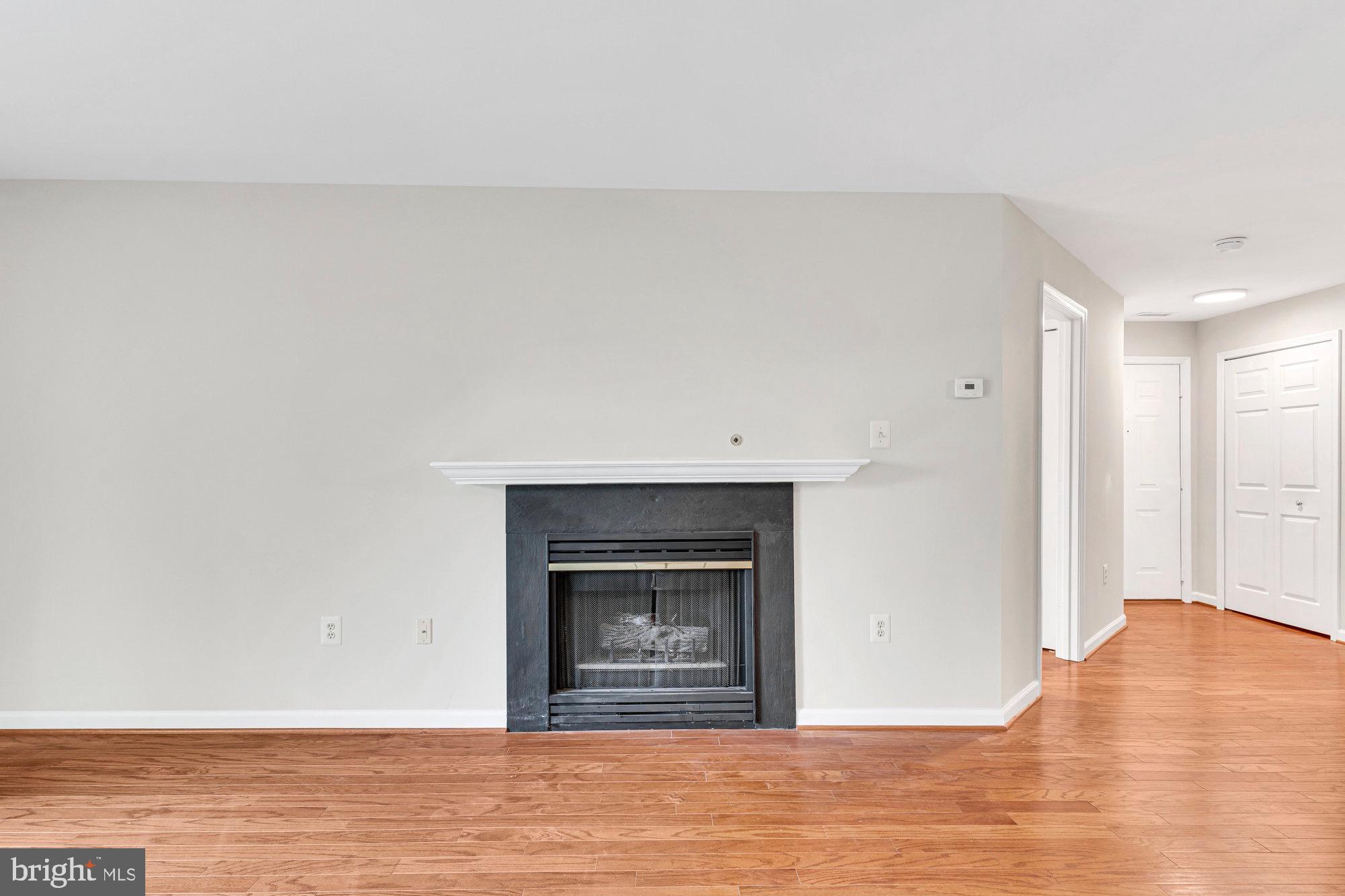 ASHBURN VILLAGE - Residential