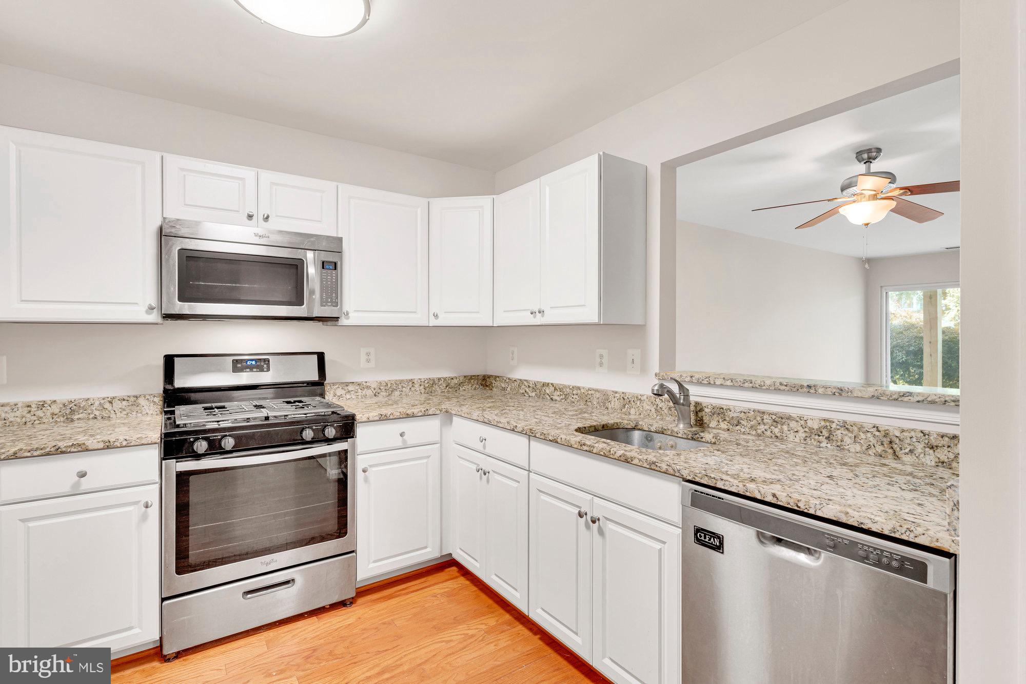 ASHBURN VILLAGE - Residential